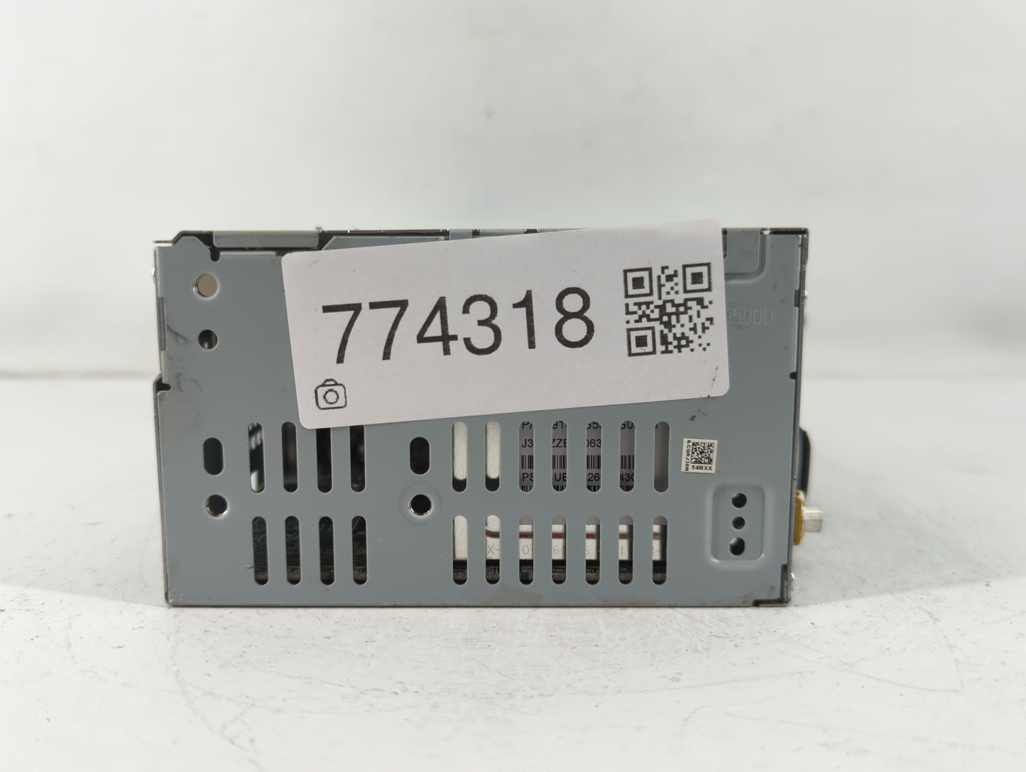 2019 Ford Escape Radio AM FM Cd Player Receiver Replacement P/N:CQ-RJ38N54M Fits OEM Used Auto Parts - Oemusedautoparts1.com