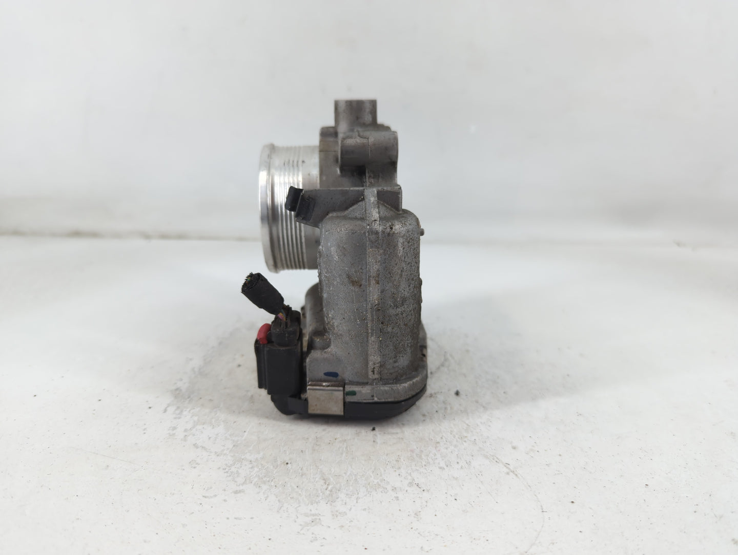 2017-2019 Ford Escape Throttle Body P/N:DS7E-9F991-BB Fits Fits 2014 2015 2016 2017 2018 2019 2020 2021 2022 OEM Used Auto P