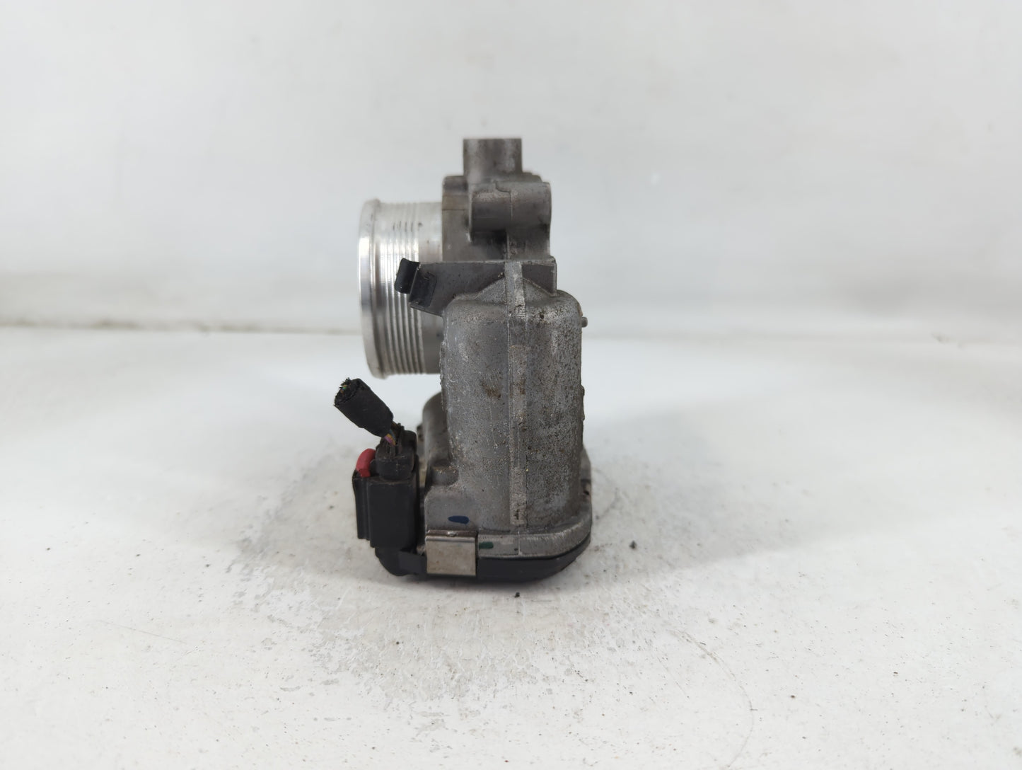 2017-2019 Ford Escape Throttle Body P/N:DS7E-9F991-BB Fits Fits 2014 2015 2016 2017 2018 2019 2020 2021 2022 OEM Used Auto P