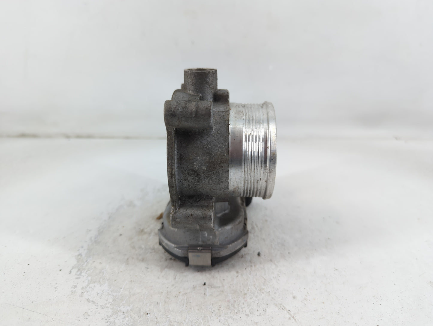 2017-2019 Ford Escape Throttle Body P/N:DS7E-9F991-BB Fits Fits 2014 2015 2016 2017 2018 2019 2020 2021 2022 OEM Used Auto P