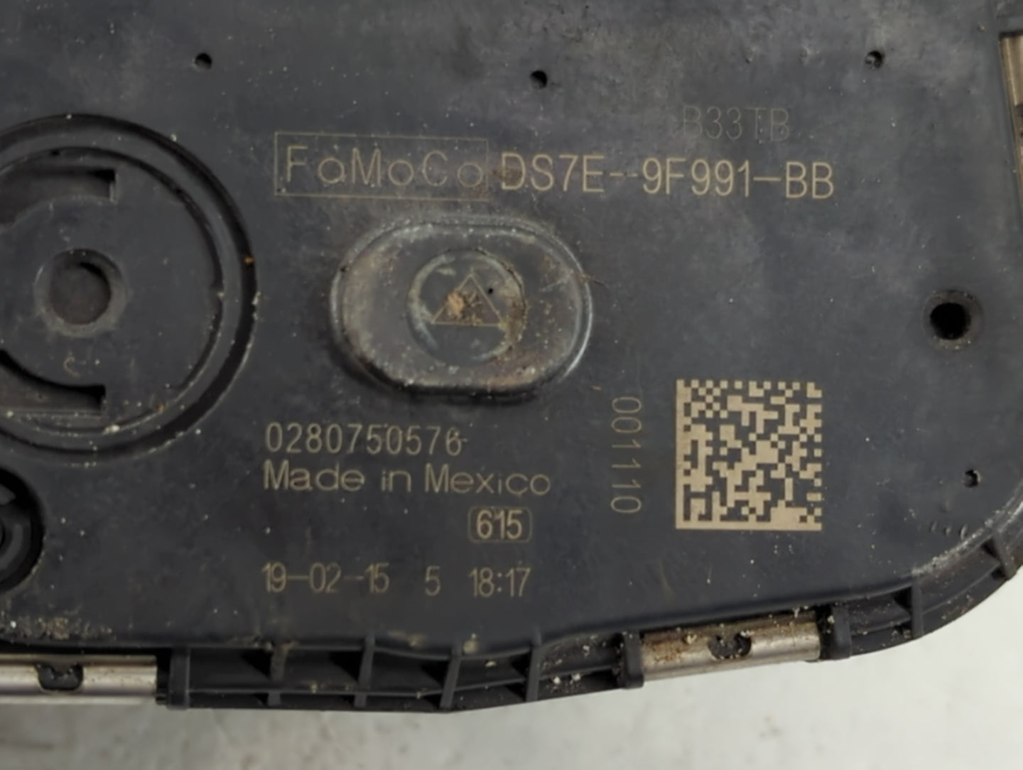 2017-2019 Ford Escape Throttle Body P/N:DS7E-9F991-BB Fits Fits 2014 2015 2016 2017 2018 2019 2020 2021 2022 OEM Used Auto P