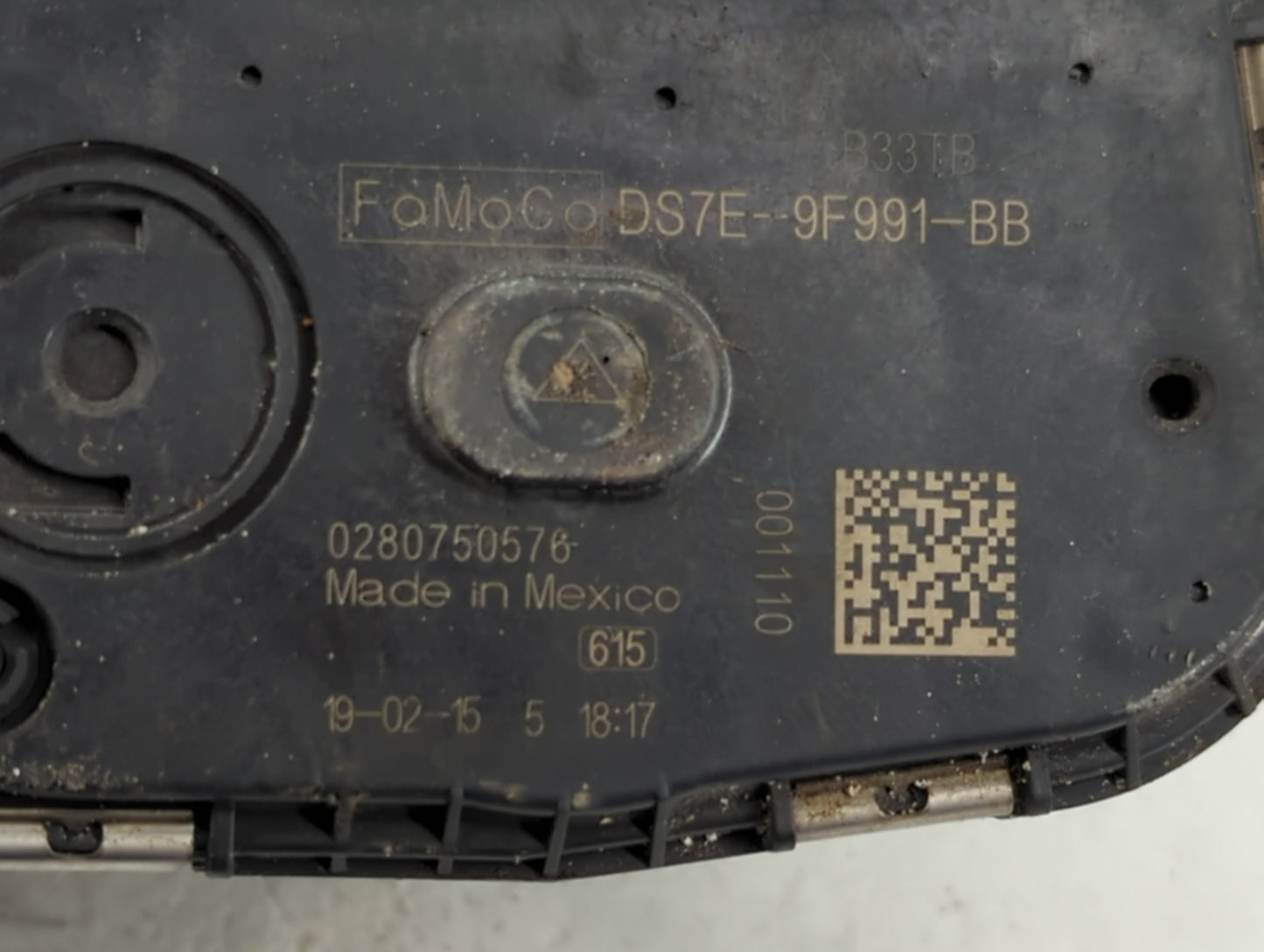 2017-2019 Ford Escape Throttle Body P/N:DS7E-9F991-BB Fits Fits 2014 2015 2016 2017 2018 2019 2020 2021 2022 OEM Used Auto P