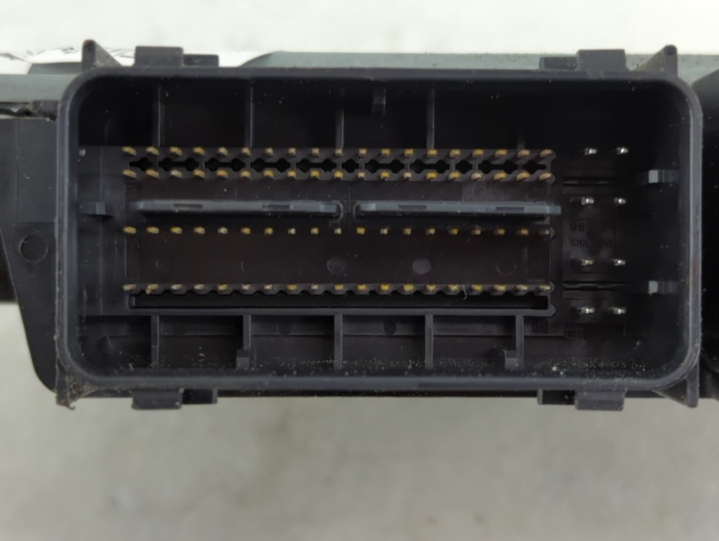 2019 Ford Escape PCM Engine Control Computer ECU ECM PCU OEM P/N:HJ5A-12A650-MA A2C39328200 Fits Fits 2020 OEM Used Auto Par