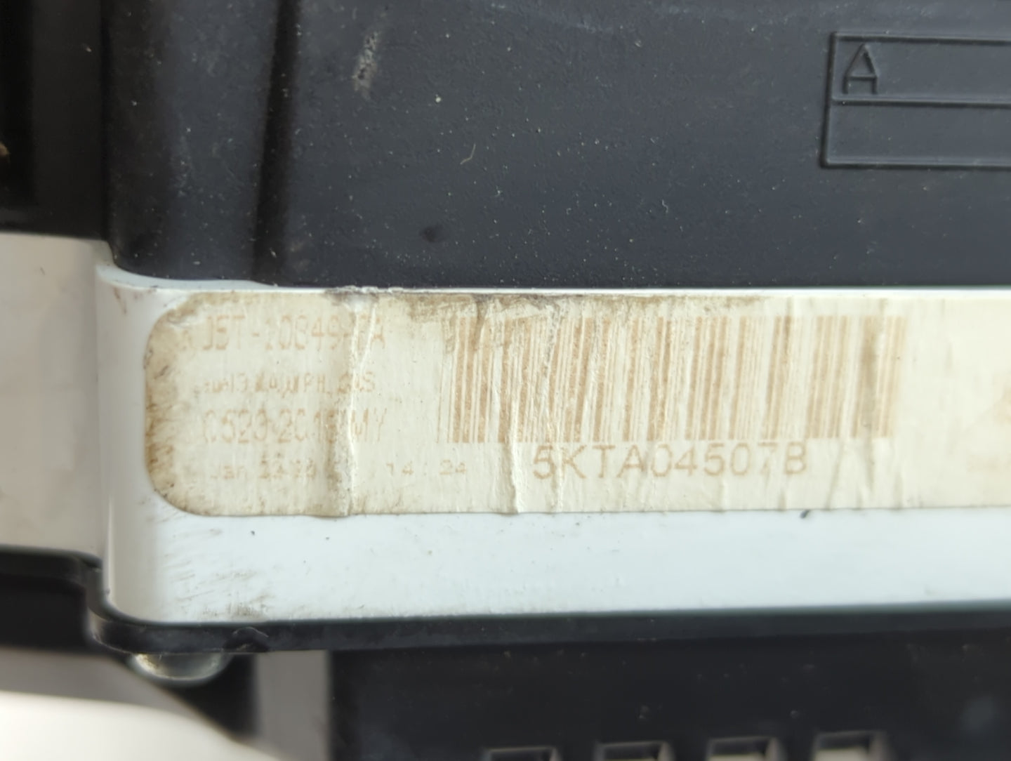 2019 Ford Escape Instrument Cluster Speedometer Gauges P/N:VPCL8F-10849-B Fits OEM Used Auto Parts - Oemusedautoparts1.com