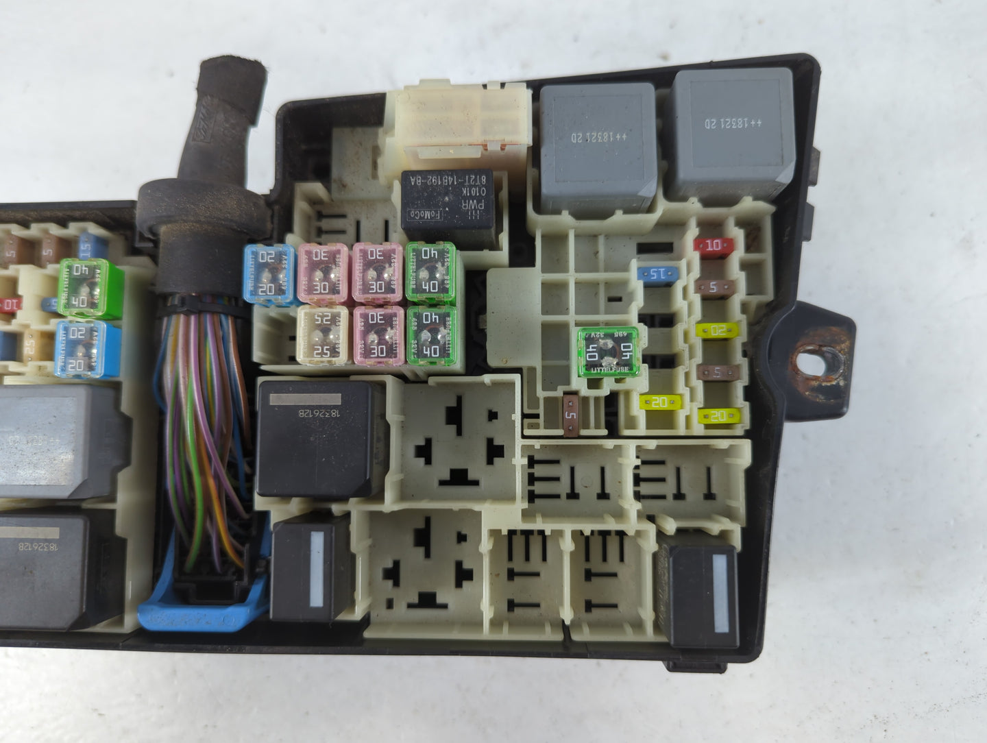 2019 Ford Escape Fusebox Fuse Box Panel Relay Module P/N:AV6T-14A142-AB E00027328 Fits OEM Used Auto Parts - Oemusedautopart