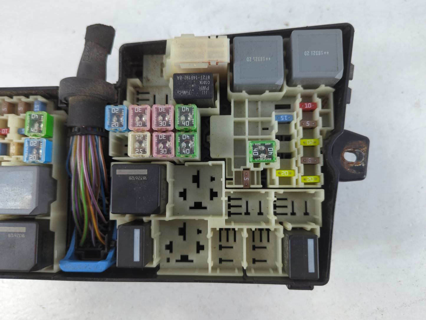 2019 Ford Escape Fusebox Fuse Box Panel Relay Module P/N:AV6T-14A142-AB E00027328 Fits OEM Used Auto Parts - Oemusedautopart