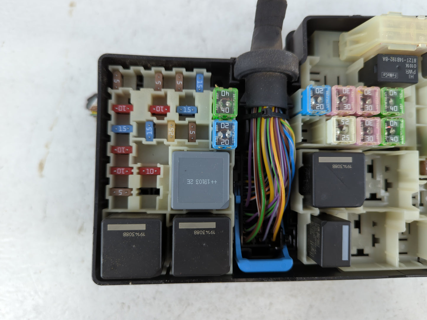 2019 Ford Escape Fusebox Fuse Box Panel Relay Module P/N:AV6T-14A067-AD E02345500 Fits OEM Used Auto Parts - Oemusedautopart