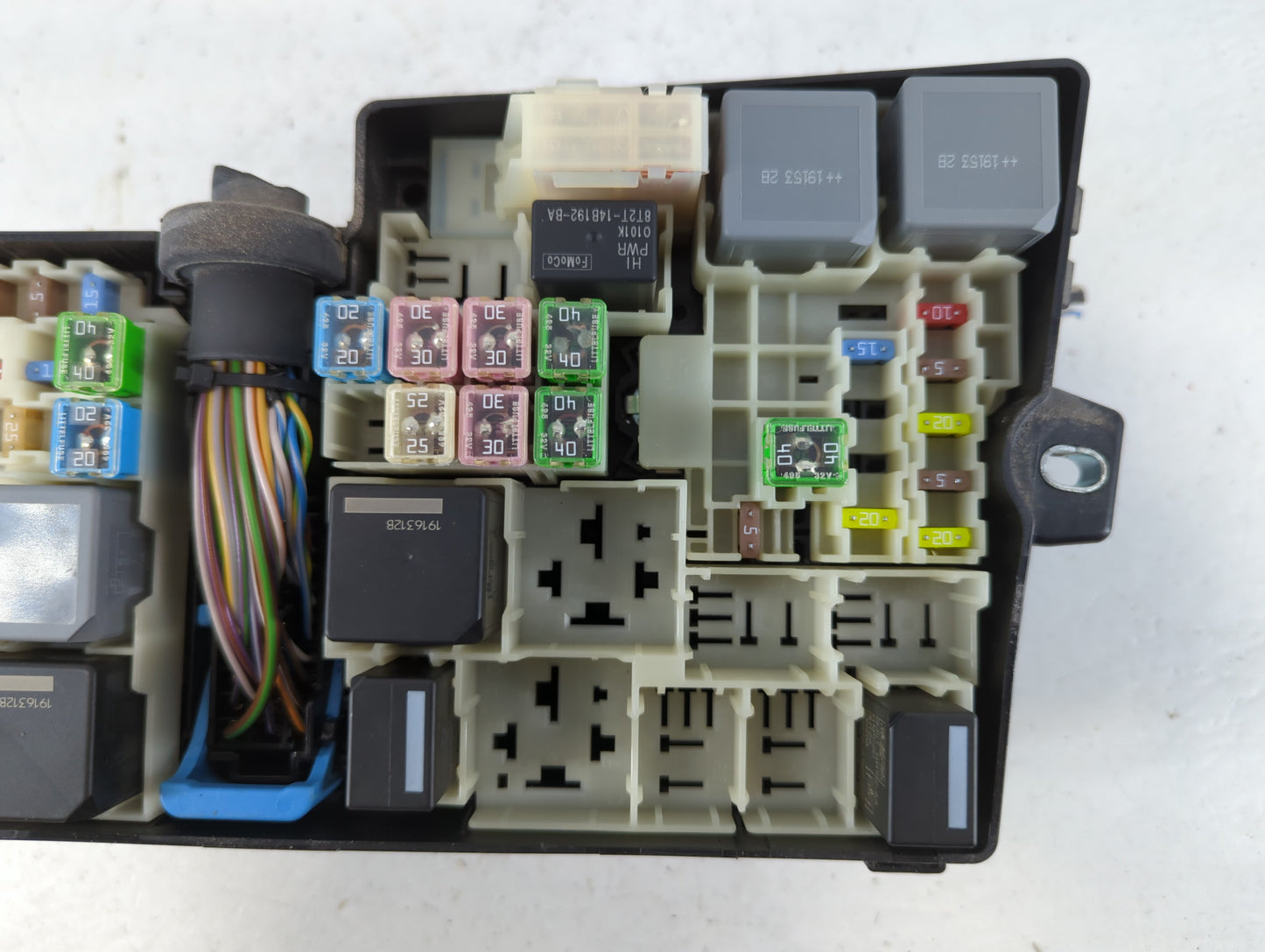 2019 Ford Escape Fusebox Fuse Box Panel Relay Module P/N:AV6T-14A067-AD E02345500 Fits OEM Used Auto Parts - Oemusedautopart