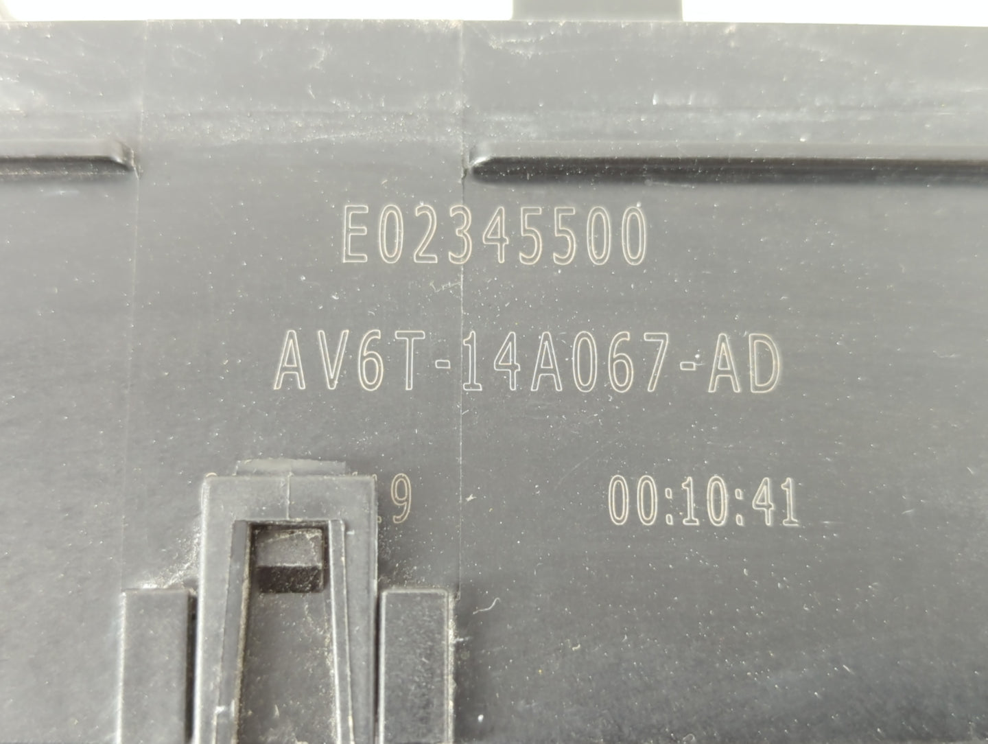 2019 Ford Escape Fusebox Fuse Box Panel Relay Module P/N:AV6T-14A067-AD E02345500 Fits OEM Used Auto Parts - Oemusedautopart