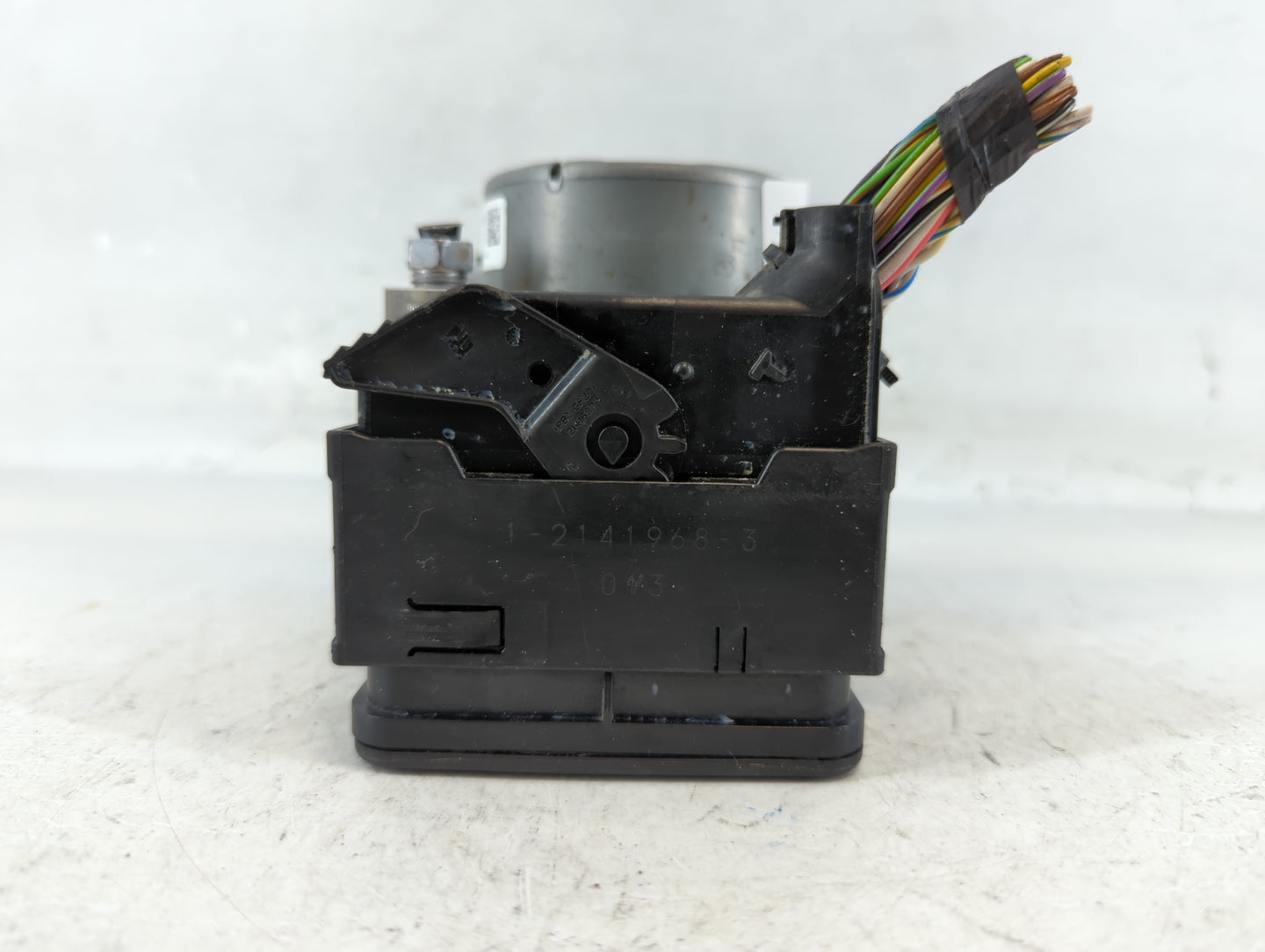 2017-2019 Ford Escape ABS Pump Control Module Replacement P/N:GV61-2C405-CL Fits Fits 2017 2018 2019 OEM Used Auto Parts - O