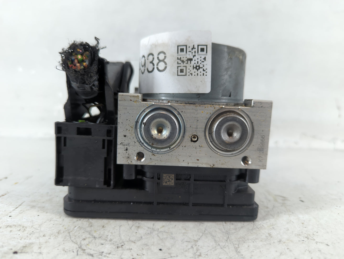 2017-2019 Ford Escape ABS Pump Control Module Replacement P/N:GV61-2C405-CL Fits Fits 2017 2018 2019 OEM Used Auto Parts - O