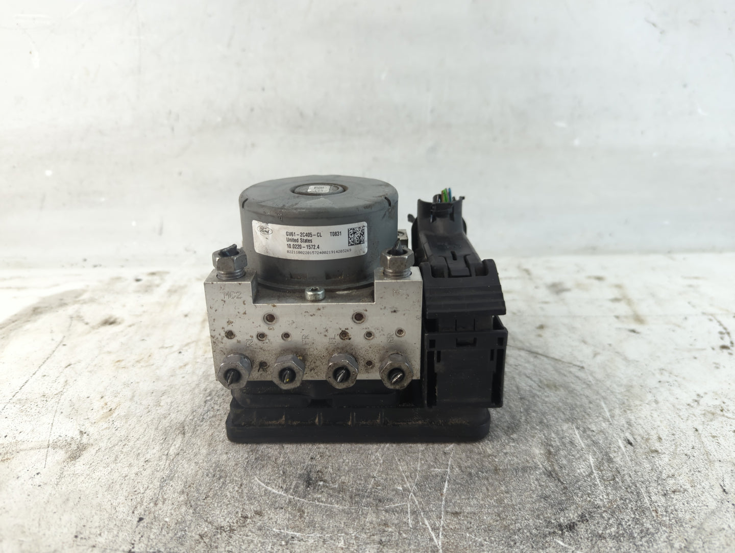 2017-2019 Ford Escape ABS Pump Control Module Replacement P/N:GV61-2C405-CL Fits Fits 2017 2018 2019 OEM Used Auto Parts - O