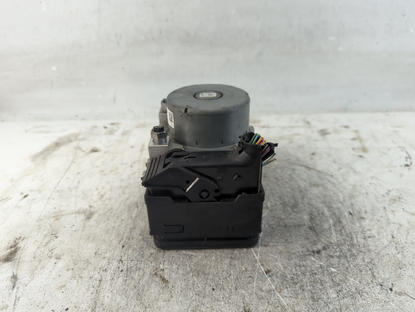 2017-2019 Ford Escape ABS Pump Control Module Replacement P/N:GV61-2C405-CL Fits Fits 2017 2018 2019 OEM Used Auto Parts - O