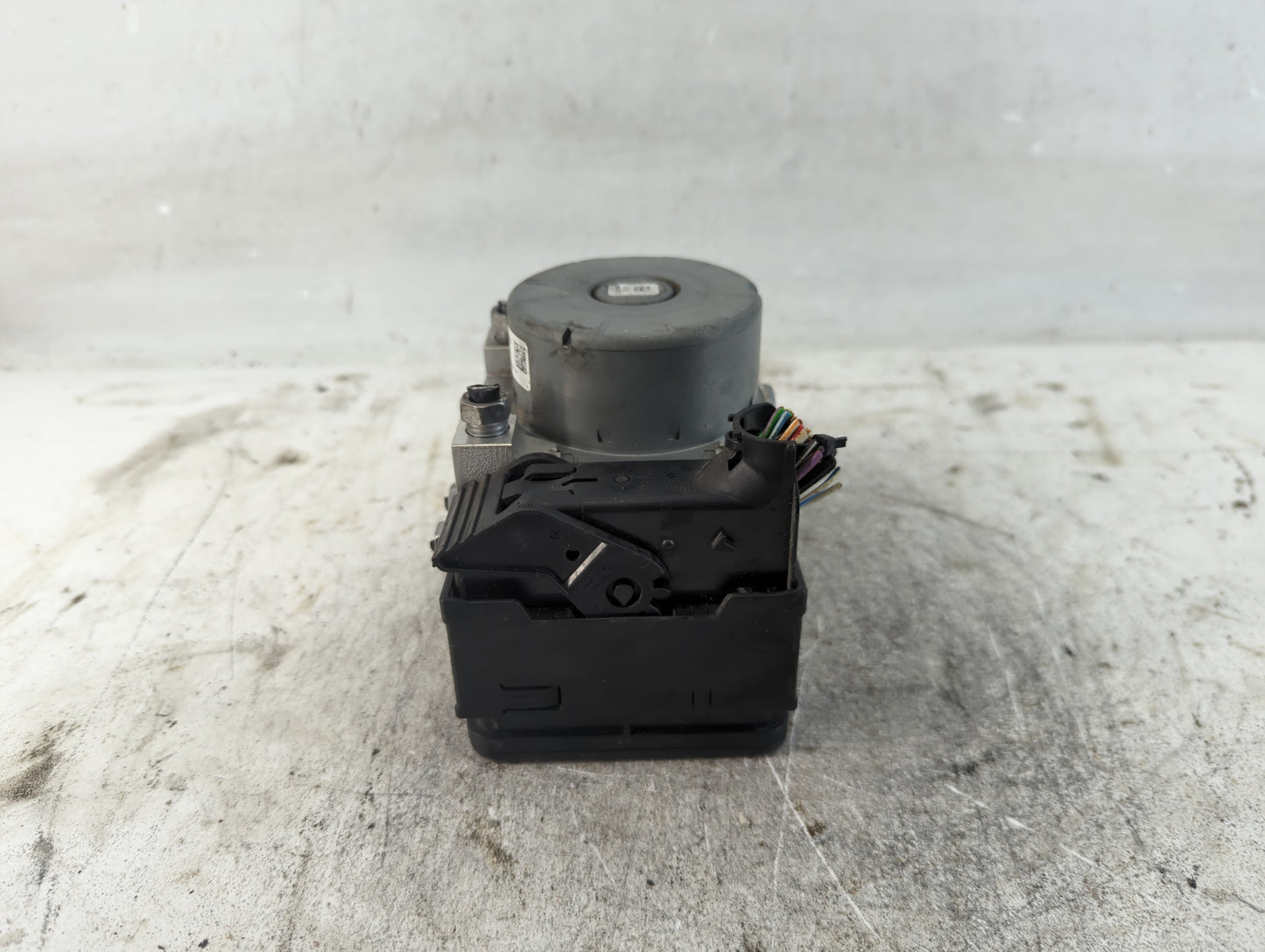 2017-2019 Ford Escape ABS Pump Control Module Replacement P/N:GV61-2C405-CL Fits Fits 2017 2018 2019 OEM Used Auto Parts - O