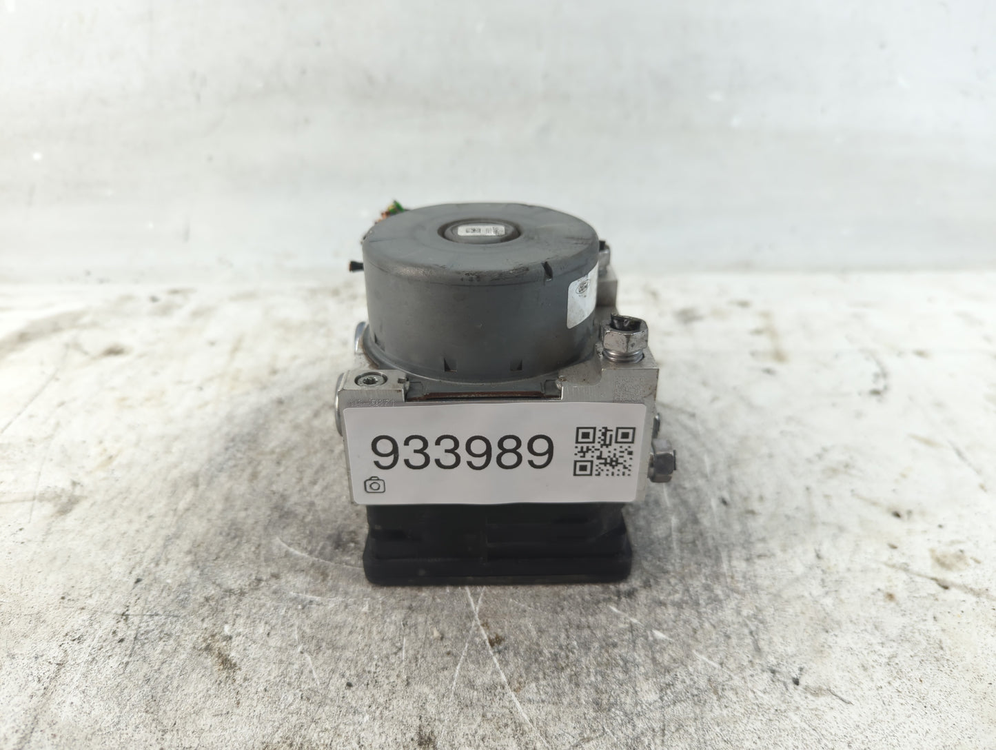 2017-2019 Ford Escape ABS Pump Control Module Replacement P/N:GV61-2C405-CL Fits Fits 2017 2018 2019 OEM Used Auto Parts - O