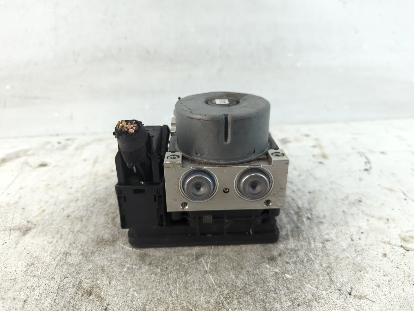 2017-2019 Ford Escape ABS Pump Control Module Replacement P/N:GV61-2C405-CL Fits Fits 2017 2018 2019 OEM Used Auto Parts - O