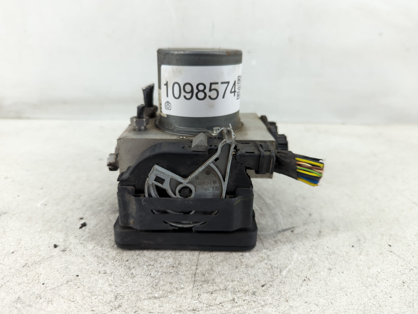 2018-2021 Ford Expedition ABS Pump Control Module Replacement P/N:JL14-2B373-BG Fits Fits 2018 2019 2020 2021 OEM Used Auto 