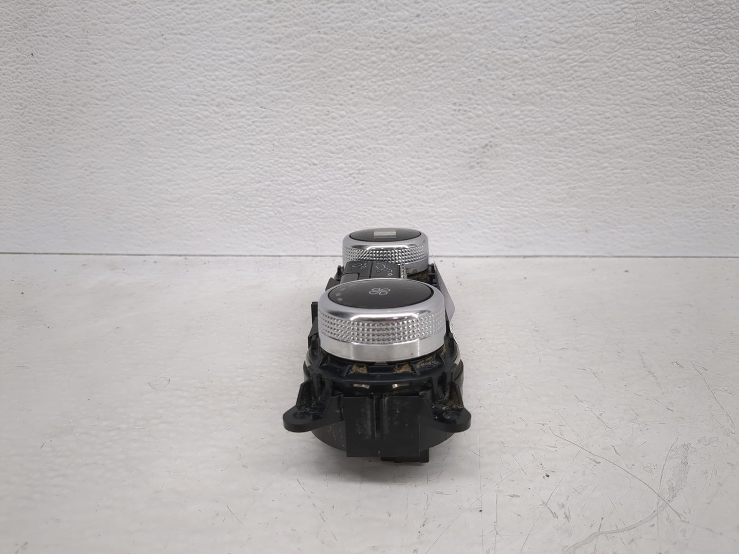2018-2021 Ford Expedition Climate Control Module Temperature AC/Heater Replacement P/N:JL1T-18C812-CA Fits OEM Used Auto Par