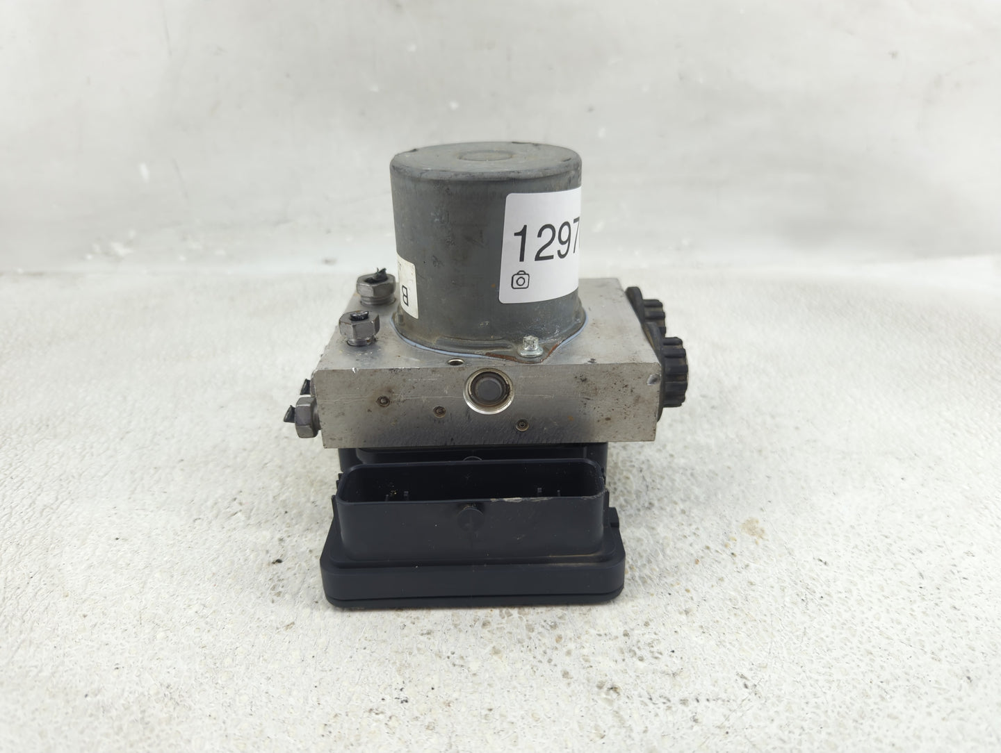 2018-2021 Ford Expedition ABS Pump Control Module Replacement P/N:JL14-2B373-BG Fits Fits 2018 2019 2020 2021 OEM Used Auto 