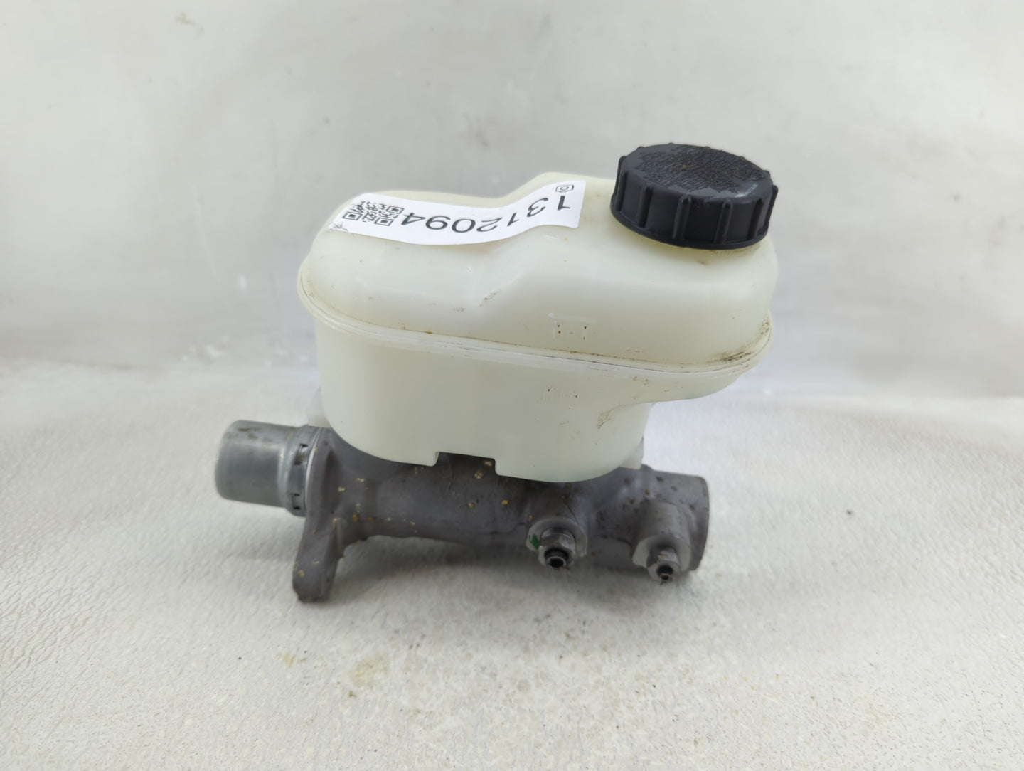 2018-2021 Ford Expedition Brake Master Cylinder - Oemusedautoparts1.com