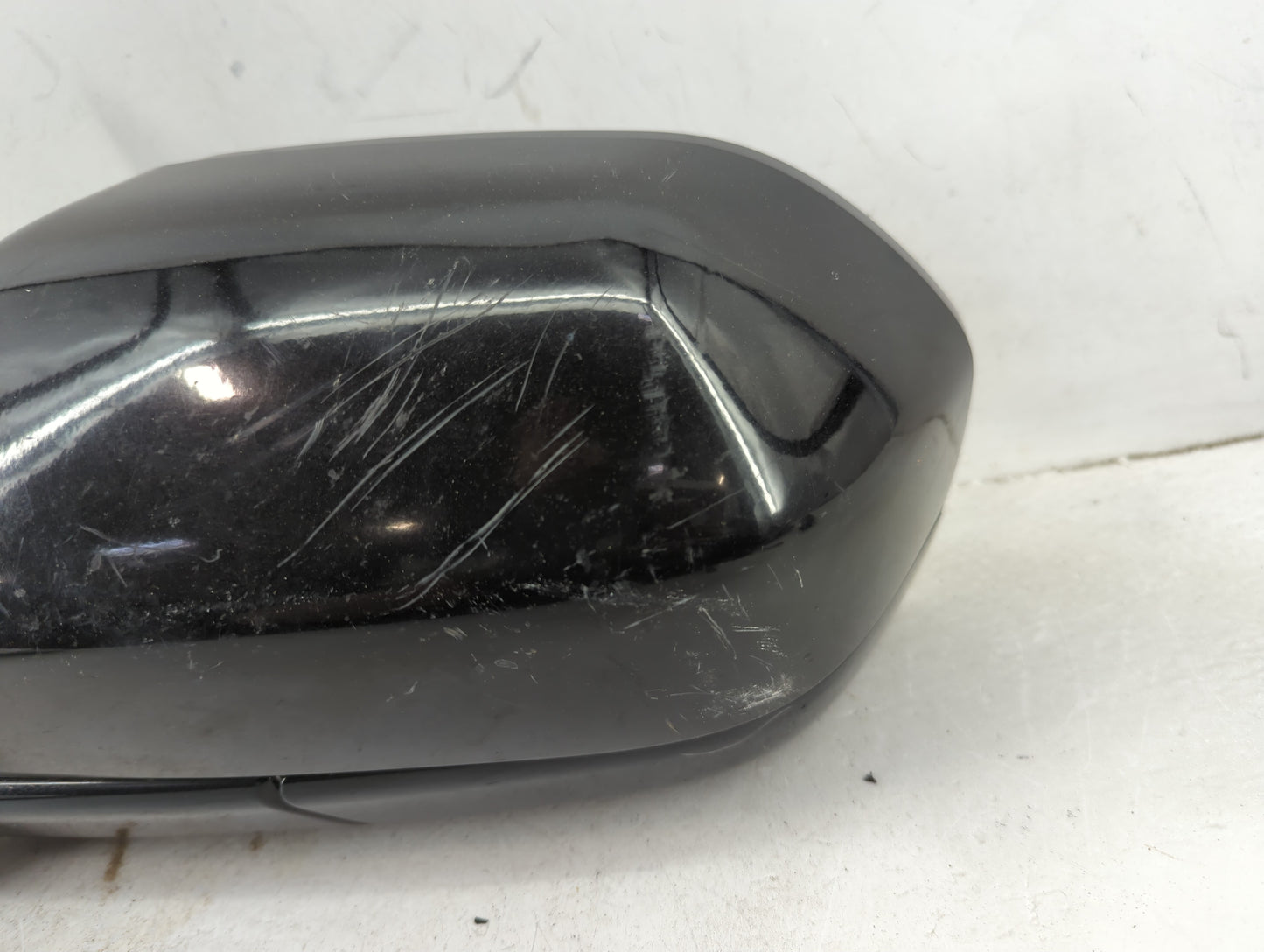 2019-2020 Ford Expedition Driver Side View Mirror - Left Door Mirror OEM Used - Oemusedautoparts1.com