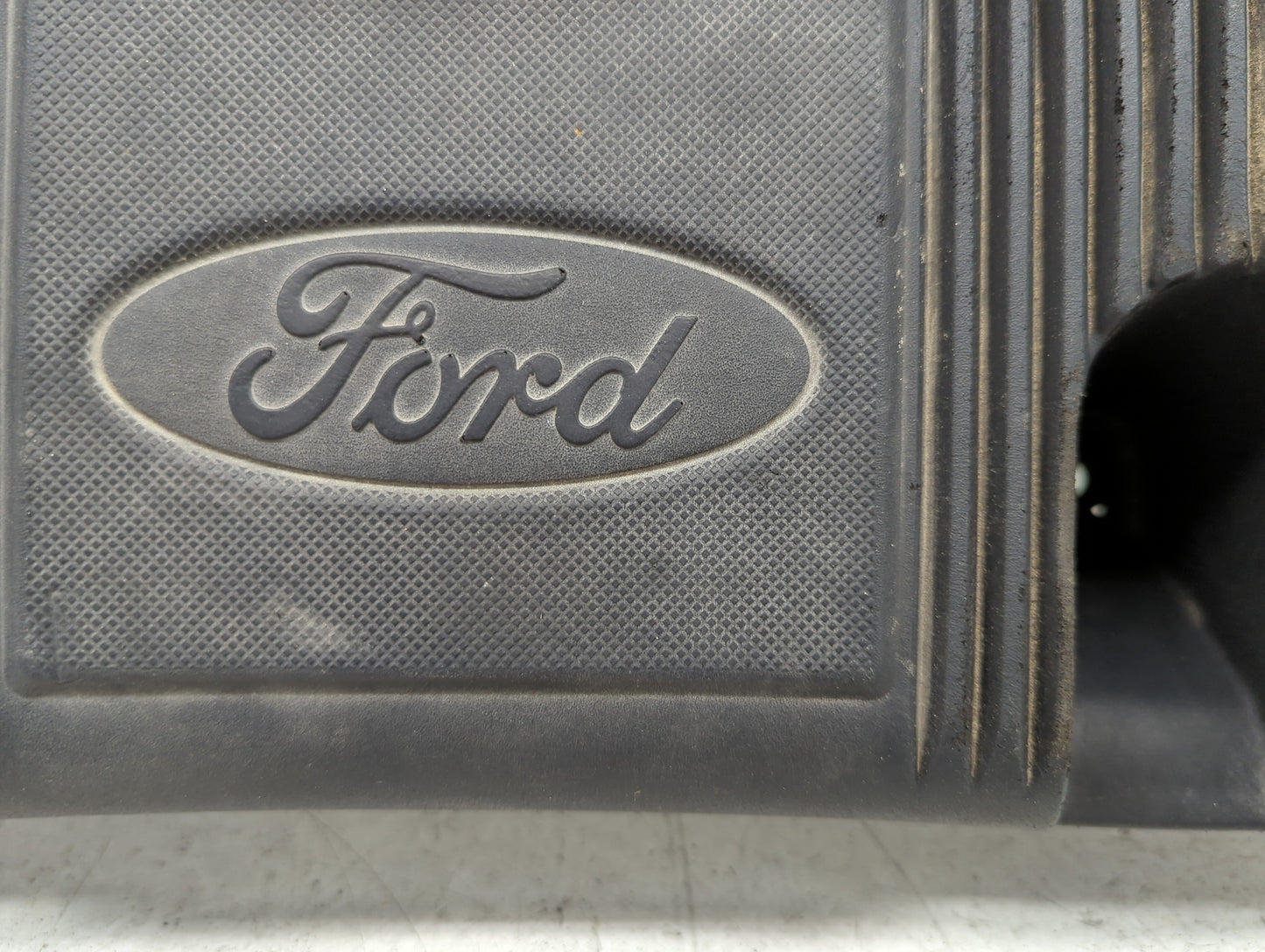 2019 Ford Expedition Engine Cover - Oemusedautoparts1.com