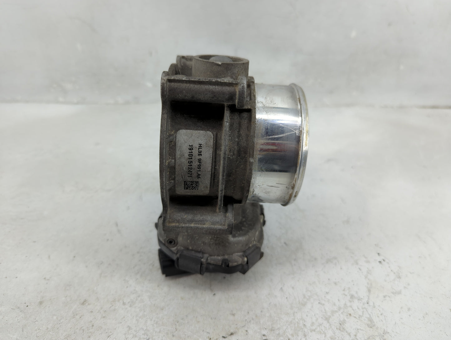 2018-2022 Ford Expedition Throttle Body Fits Fits 2017 2018 2019 2020 2021 2022 OEM Used Auto Parts - Oemusedautoparts1.com