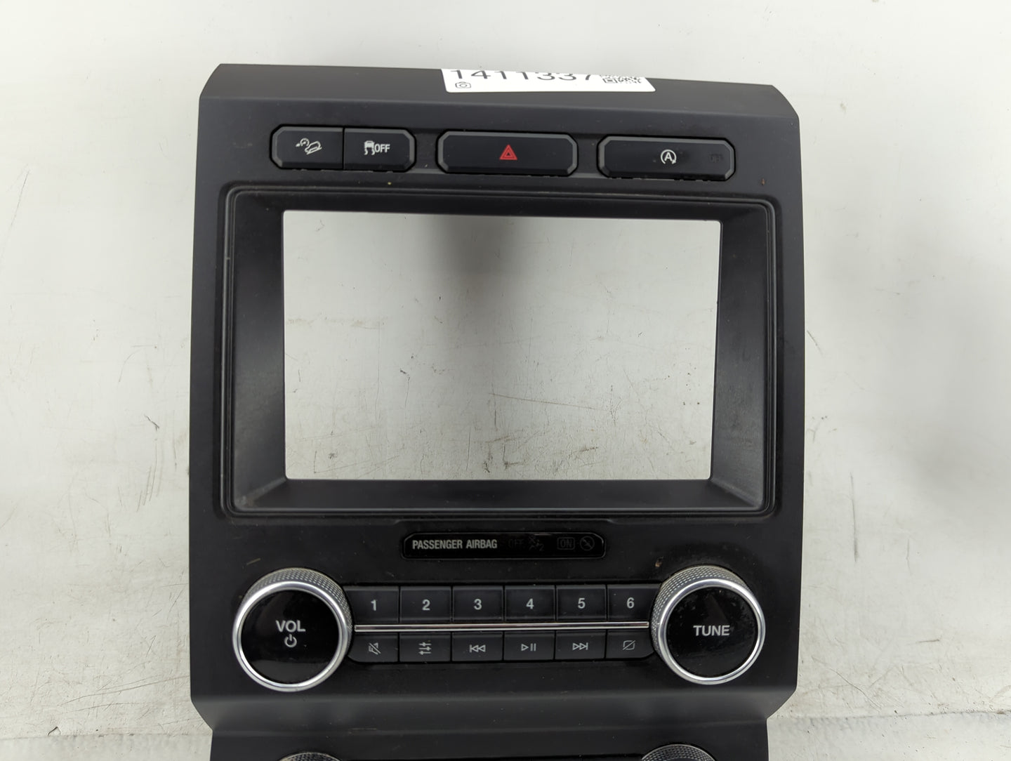 2019-2019 Ford Expedition Radio Control Panel - Oemusedautoparts1.com
