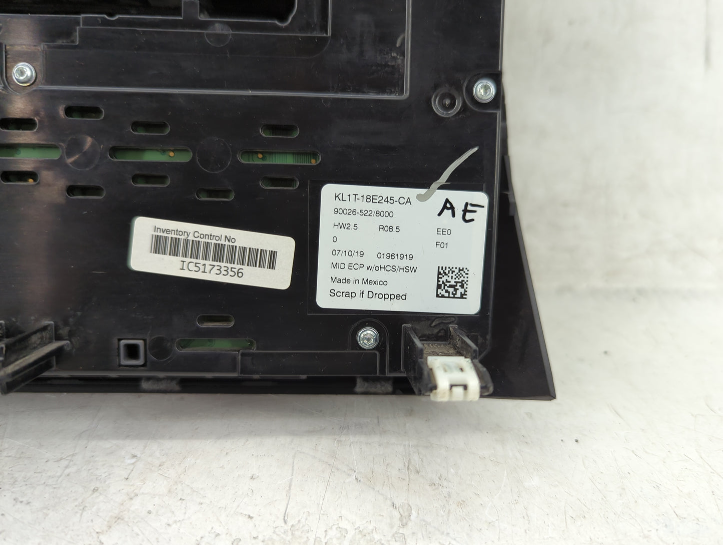 2019-2019 Ford Expedition Radio Control Panel - Oemusedautoparts1.com