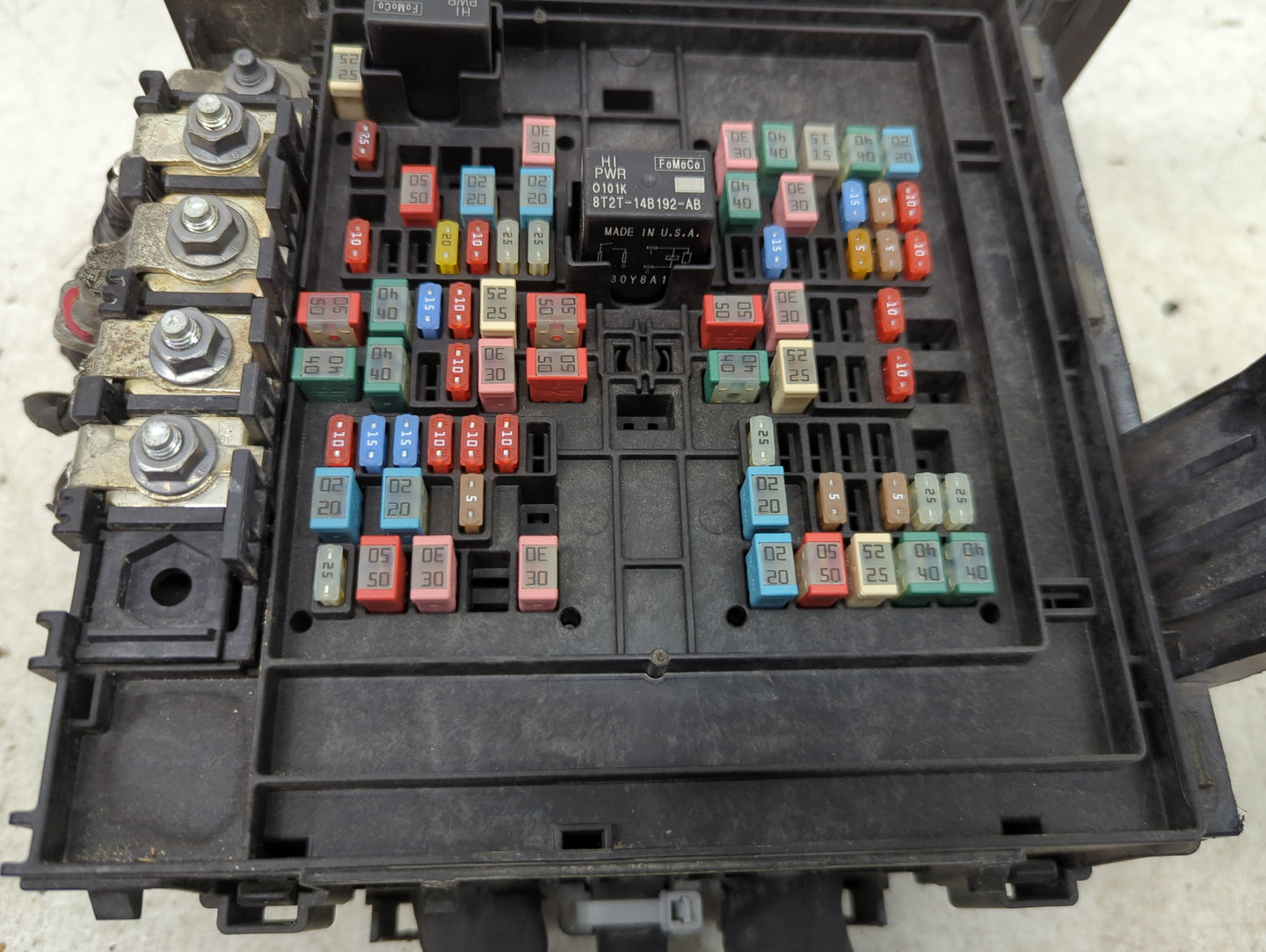 2018-2019 Ford Expedition Fusebox Fuse Box Panel Relay Module P/N:JU5T-14A003-EA Fits Fits 2018 2019 OEM Used Auto Parts - O