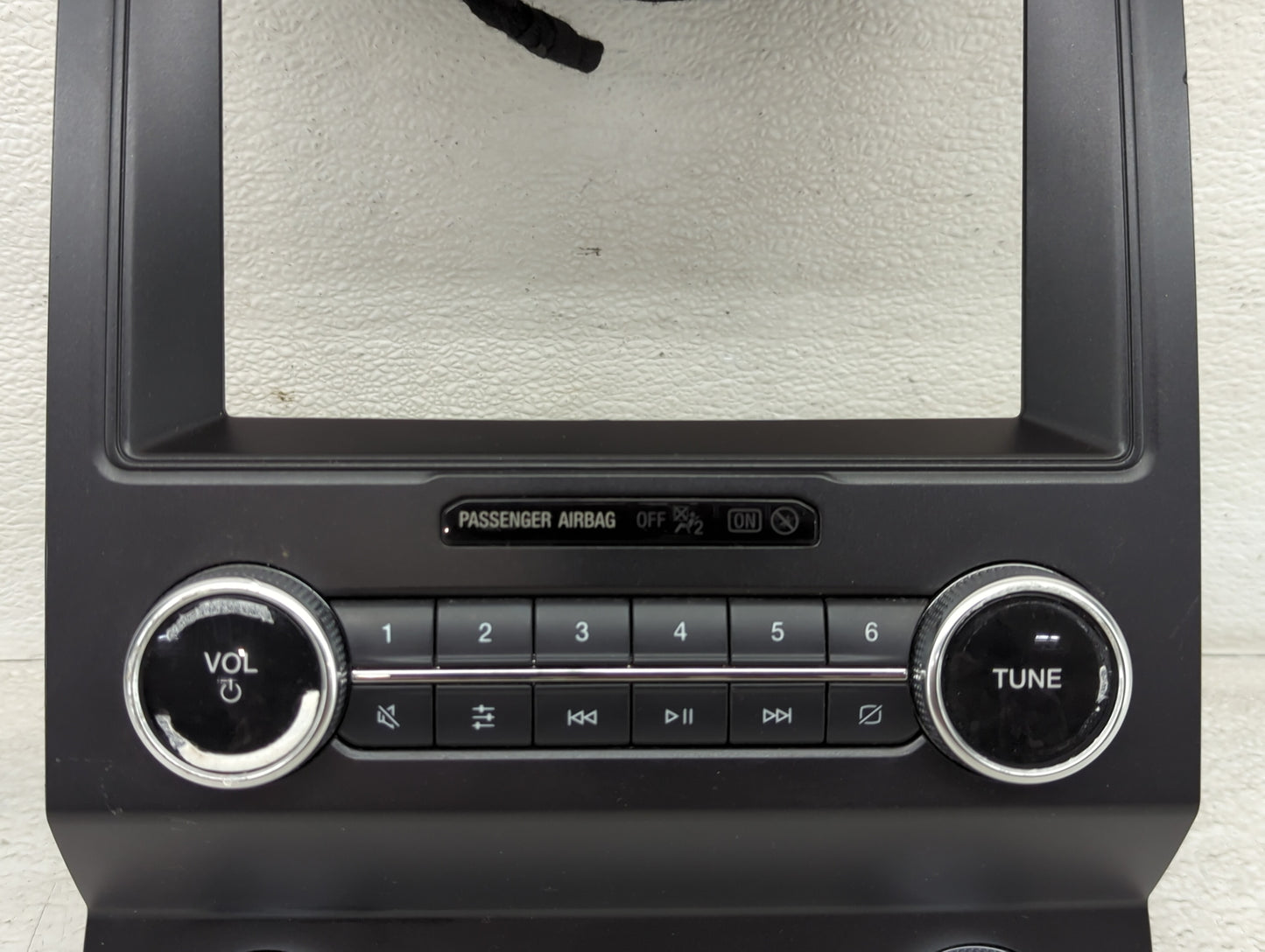 2019 Ford Expedition Radio AM FM Cd Player Receiver Replacement P/N:KL1T-18E245-BA Fits OEM Used Auto Parts - Oemusedautopar