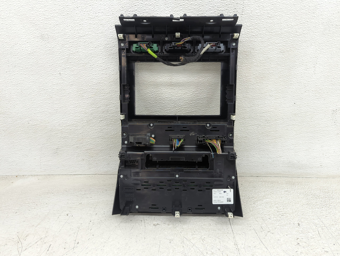 2019 Ford Expedition Radio AM FM Cd Player Receiver Replacement P/N:KL1T-18E245-BA Fits OEM Used Auto Parts - Oemusedautopar