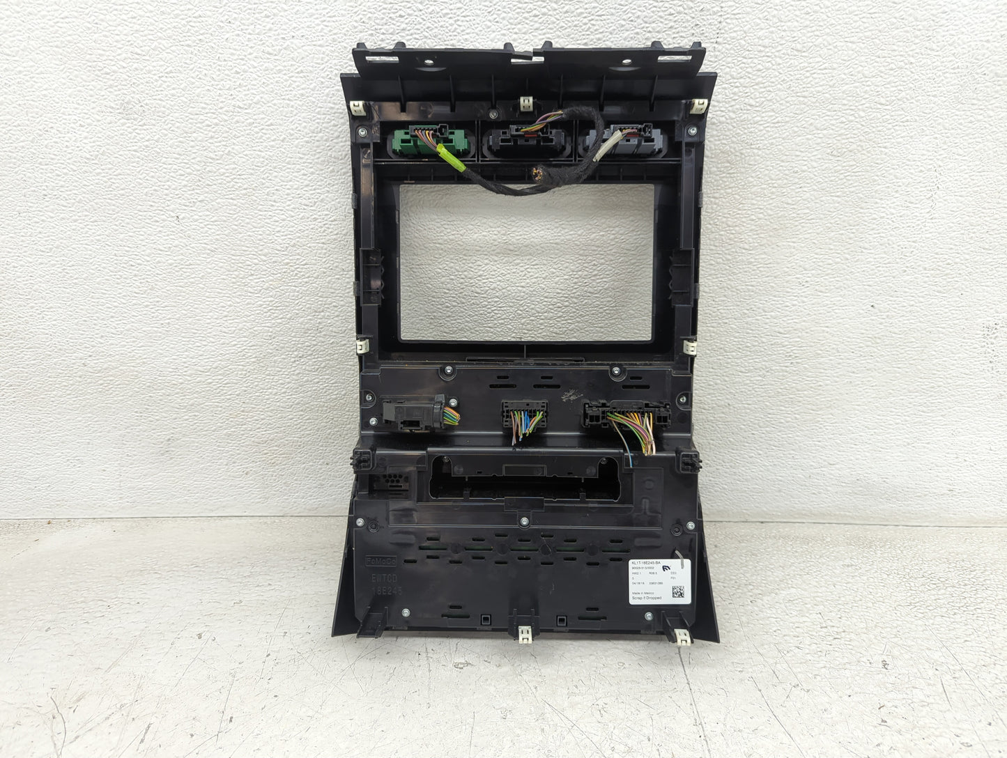 2019 Ford Expedition Radio AM FM Cd Player Receiver Replacement P/N:KL1T-18E245-BA Fits OEM Used Auto Parts - Oemusedautopar