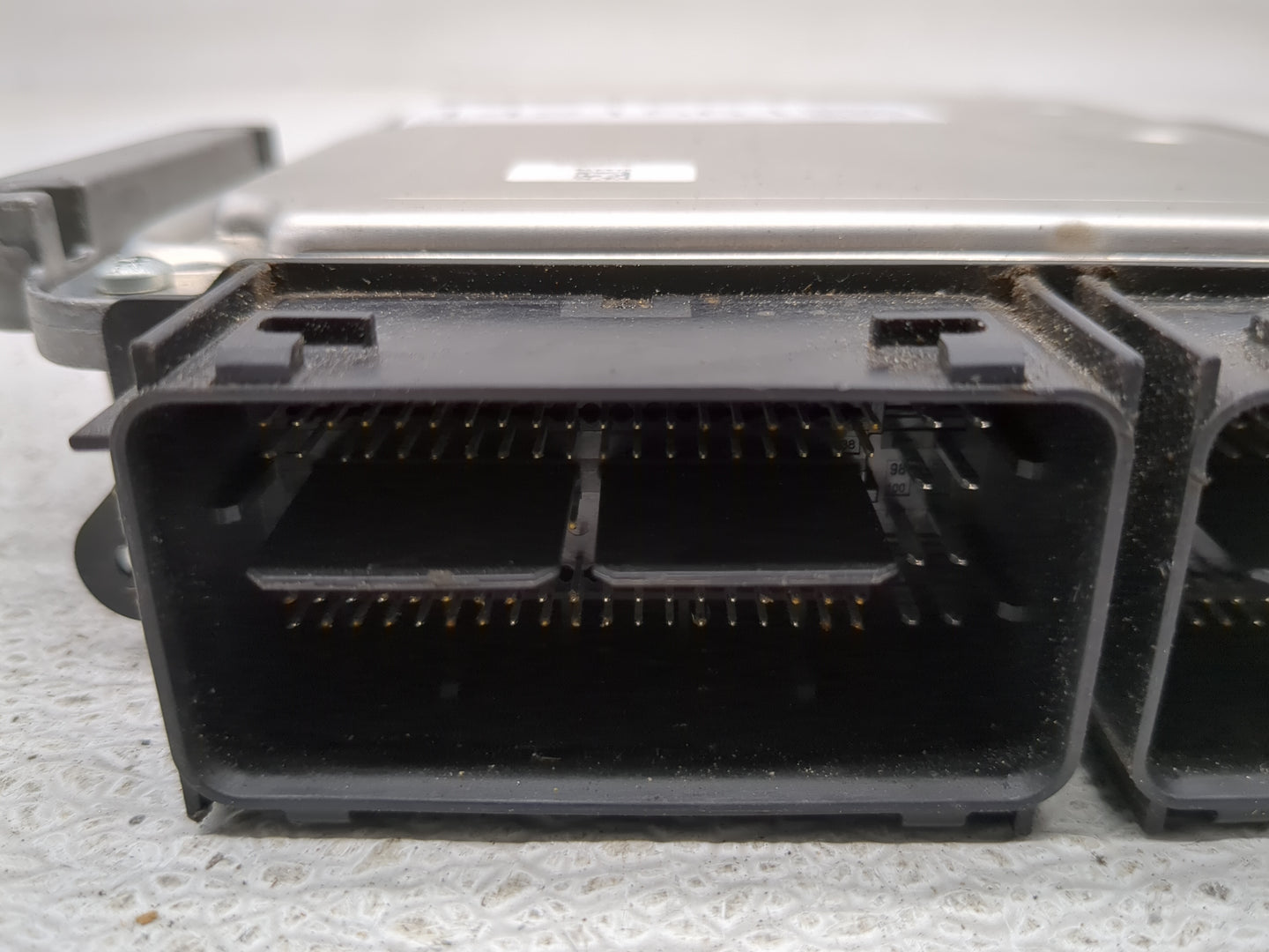 2018-2019 Ford Expedition PCM Engine Control Computer ECU ECM PCU OEM P/N:JL1A-12A650-BA 0 261 S19 302 Fits Fits 2018 2019 2