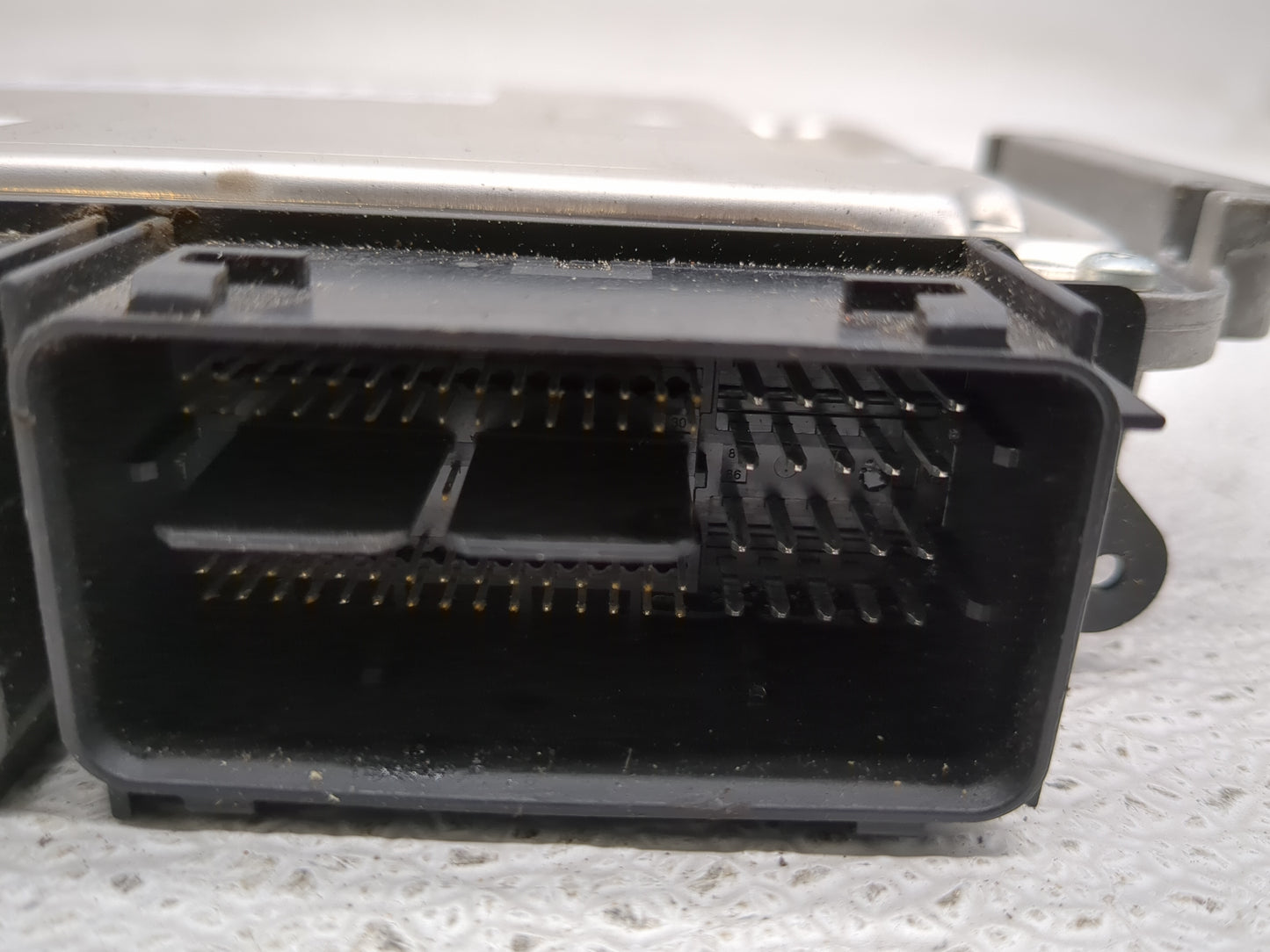 2018-2019 Ford Expedition PCM Engine Control Computer ECU ECM PCU OEM P/N:JL1A-12A650-BA 0 261 S19 302 Fits Fits 2018 2019 2