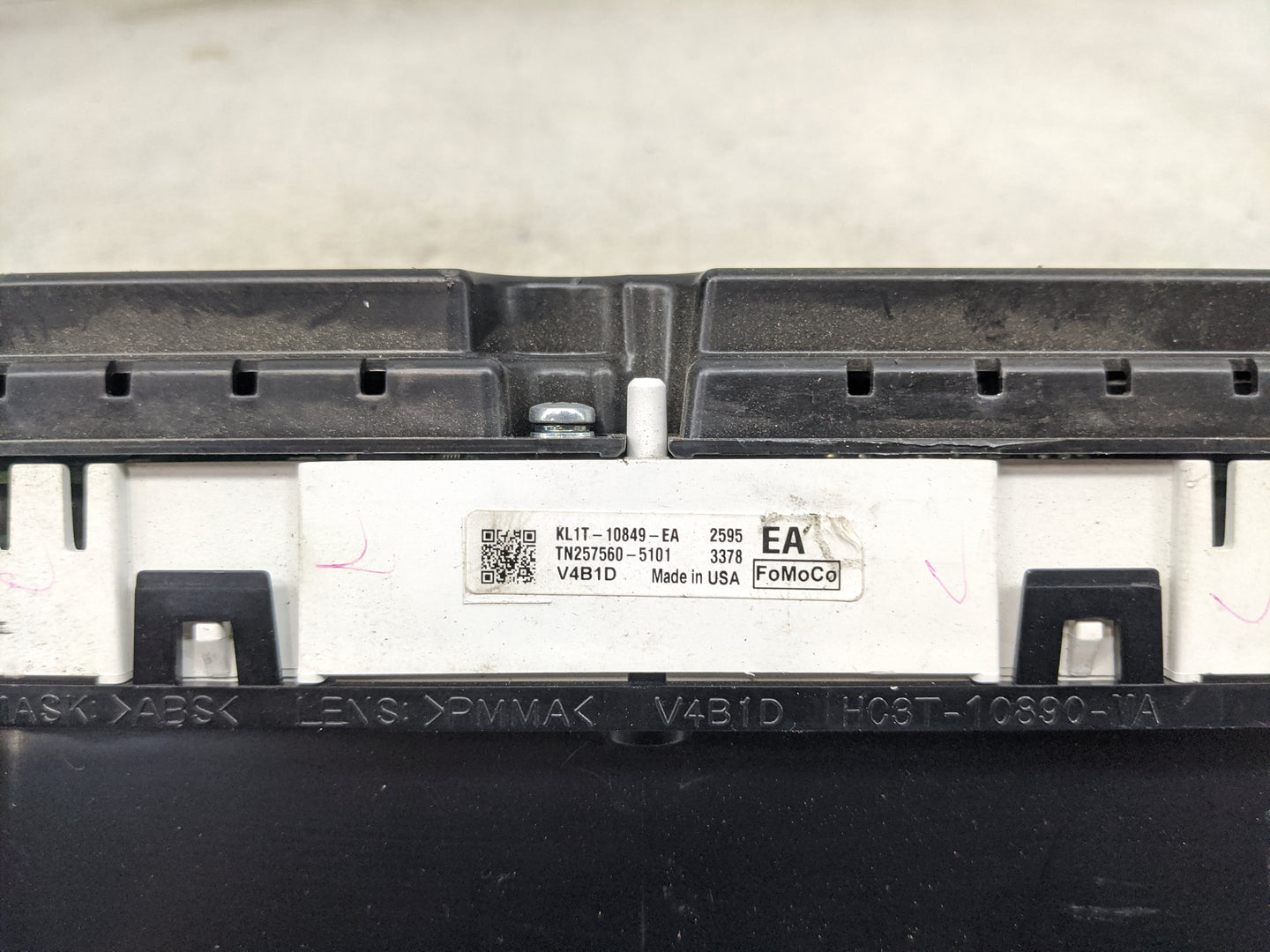 2018-2021 Ford Expedition Instrument Cluster Speedometer Gauges P/N:KL1T-10849-EA TN257560-5101 Miles: Fits OEM Used Auto Pa