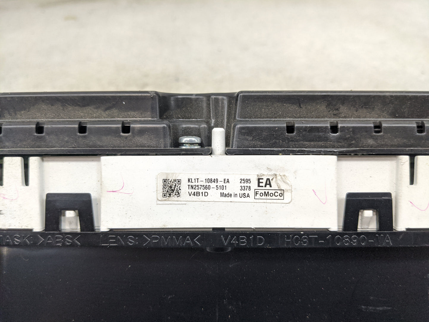 2018-2021 Ford Expedition Instrument Cluster Speedometer Gauges P/N:KL1T-10849-EA TN257560-5101 Miles: Fits OEM Used Auto Pa