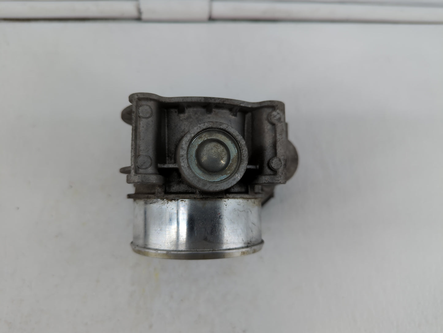 2018-2019 Ford Expedition Throttle Body P/N:71562054 HL3E-9F991-AA Fits Fits 2017 2018 2019 OEM Used Auto Parts - Oemusedaut