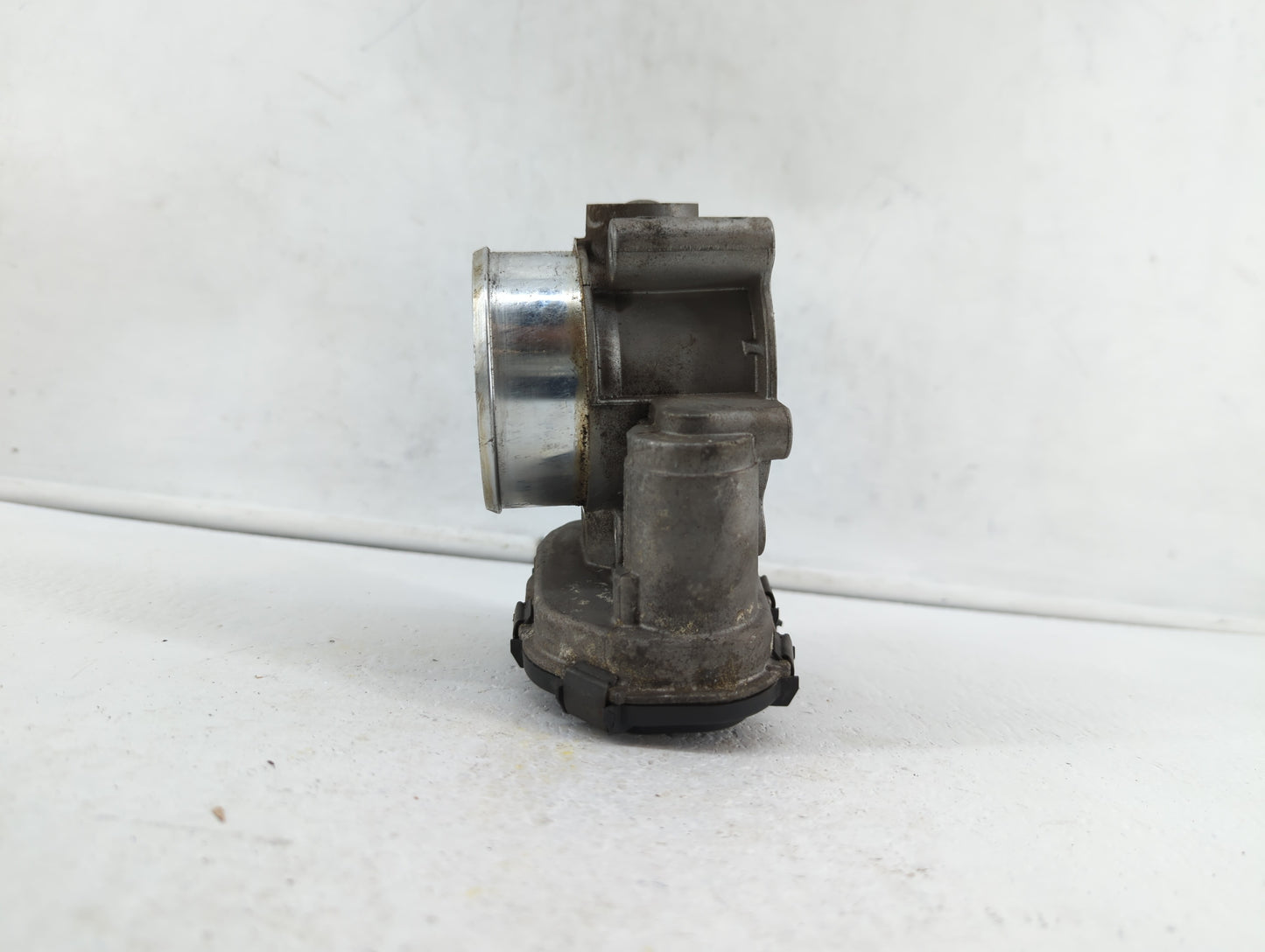 2018-2019 Ford Expedition Throttle Body P/N:71562054 HL3E-9F991-AA Fits Fits 2017 2018 2019 OEM Used Auto Parts - Oemusedaut
