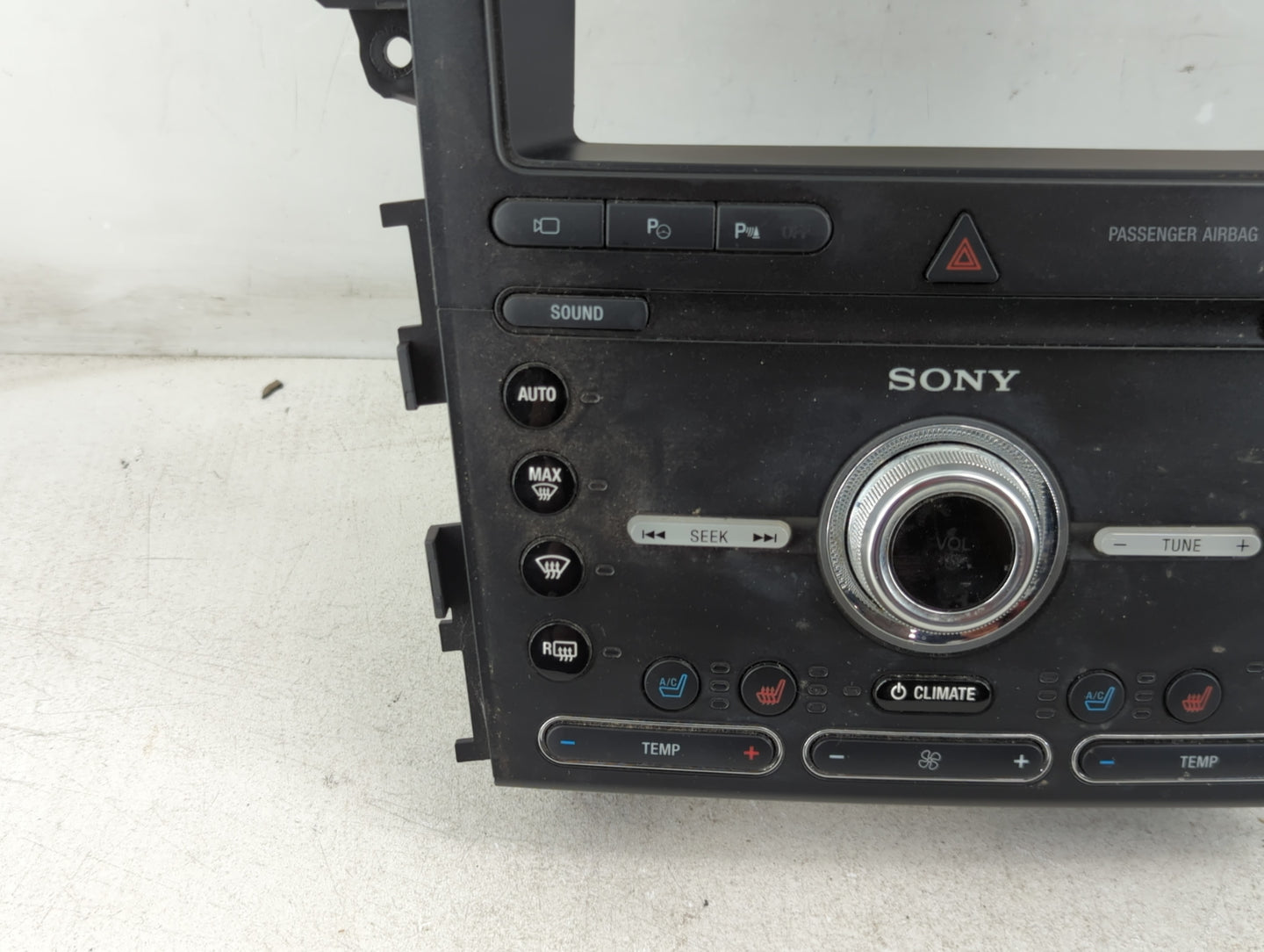 2019 Ford Explorer Radio AM FM Cd Player Receiver Replacement P/N:KB5T-18A802-FA JB5T-18A802-NB Fits OEM Used Auto Parts - O