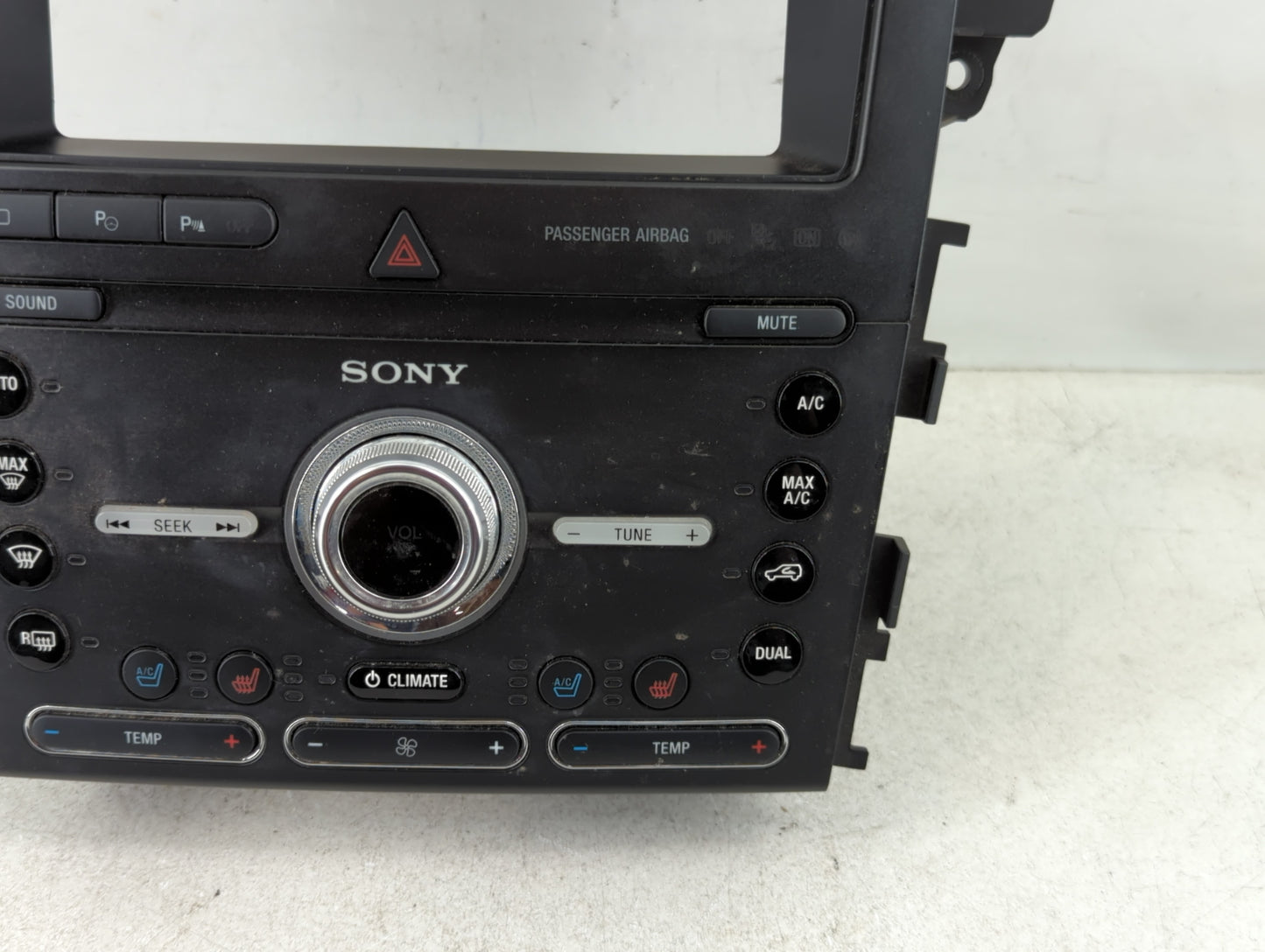2019 Ford Explorer Radio AM FM Cd Player Receiver Replacement P/N:KB5T-18A802-FA JB5T-18A802-NB Fits OEM Used Auto Parts - O
