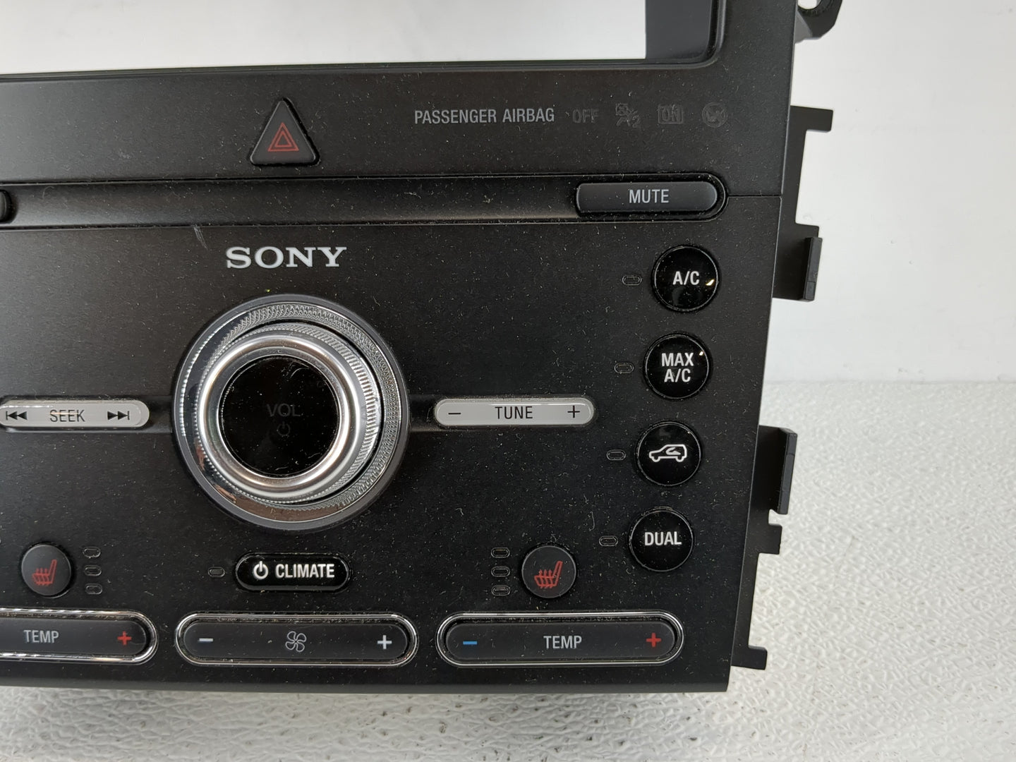 2019 Ford Explorer Radio AM FM Cd Player Receiver Replacement P/N:KB5T-14D017-AA KB5T-18A80-2-GA Fits OEM Used Auto Parts - 