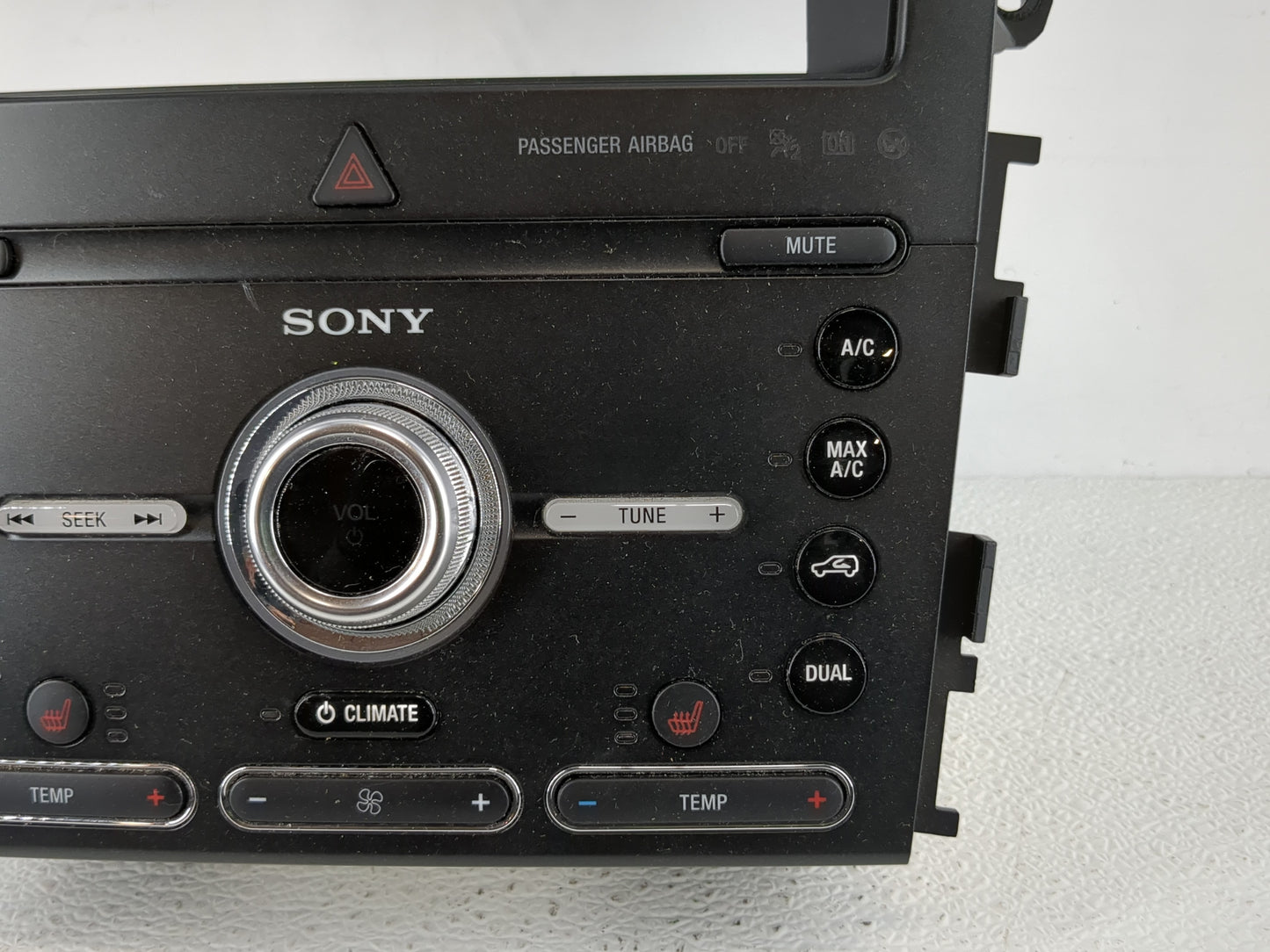 2019 Ford Explorer Radio AM FM Cd Player Receiver Replacement P/N:KB5T-14D017-AA KB5T-18A80-2-GA Fits OEM Used Auto Parts - 