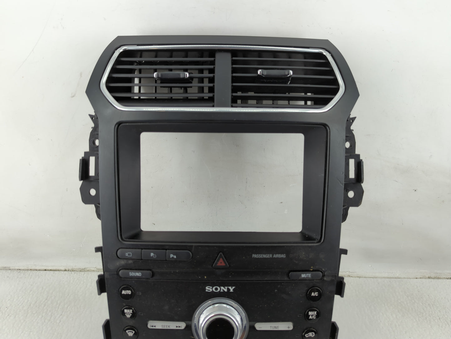 2019 Ford Explorer Radio AM FM Cd Player Receiver Replacement P/N:KB5T-18A802-FA Fits OEM Used Auto Parts - Oemusedautoparts
