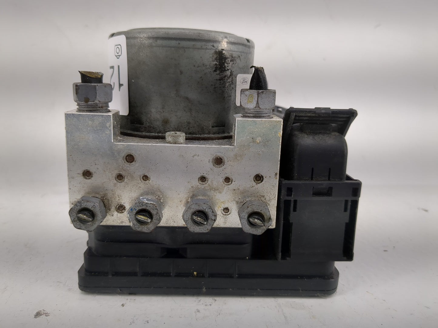 2019 Ford Explorer ABS Pump Control Module Replacement P/N:FB53-2C405-AE Fits OEM Used Auto Parts - Oemusedautoparts1.com