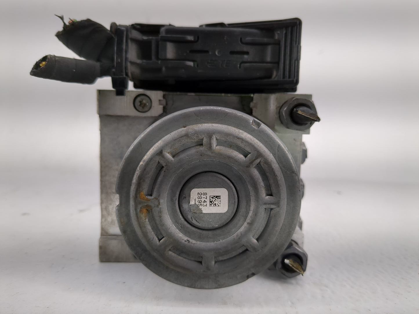 2019 Ford Explorer ABS Pump Control Module Replacement P/N:FB53-2C405-AE Fits OEM Used Auto Parts - Oemusedautoparts1.com