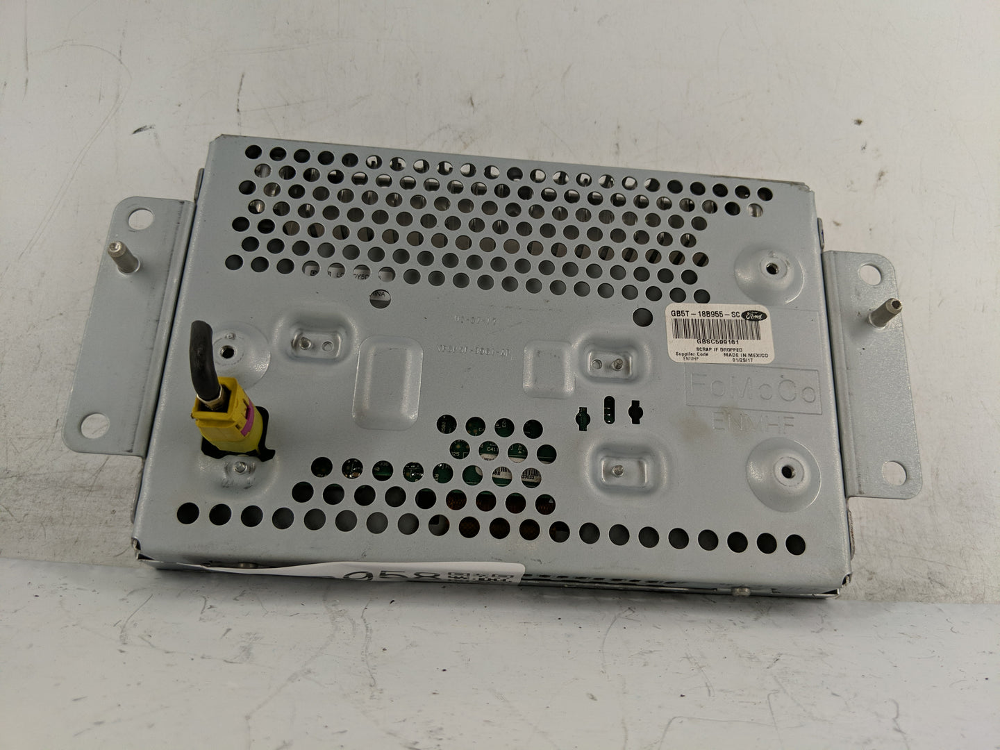 2019-2019 Ford Explorer Information Display Screen - Oemusedautoparts1.com