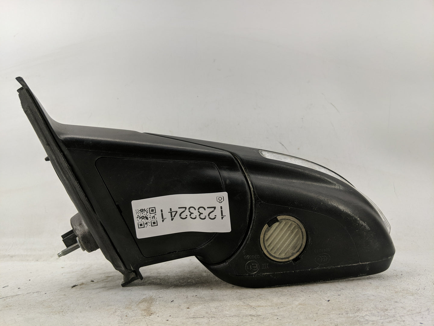 2019 Ford Explorer Side Mirror Replacement Driver Left View Door Mirror Fits OEM Used Auto Parts - Oemusedautoparts1.com