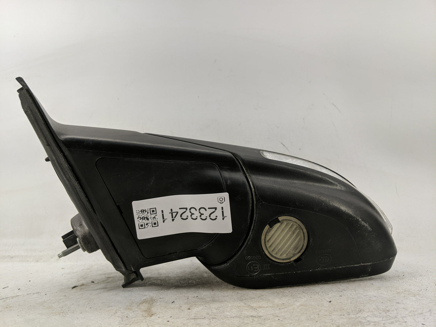 2019 Ford Explorer Side Mirror Replacement Driver Left View Door Mirror Fits OEM Used Auto Parts - Oemusedautoparts1.com