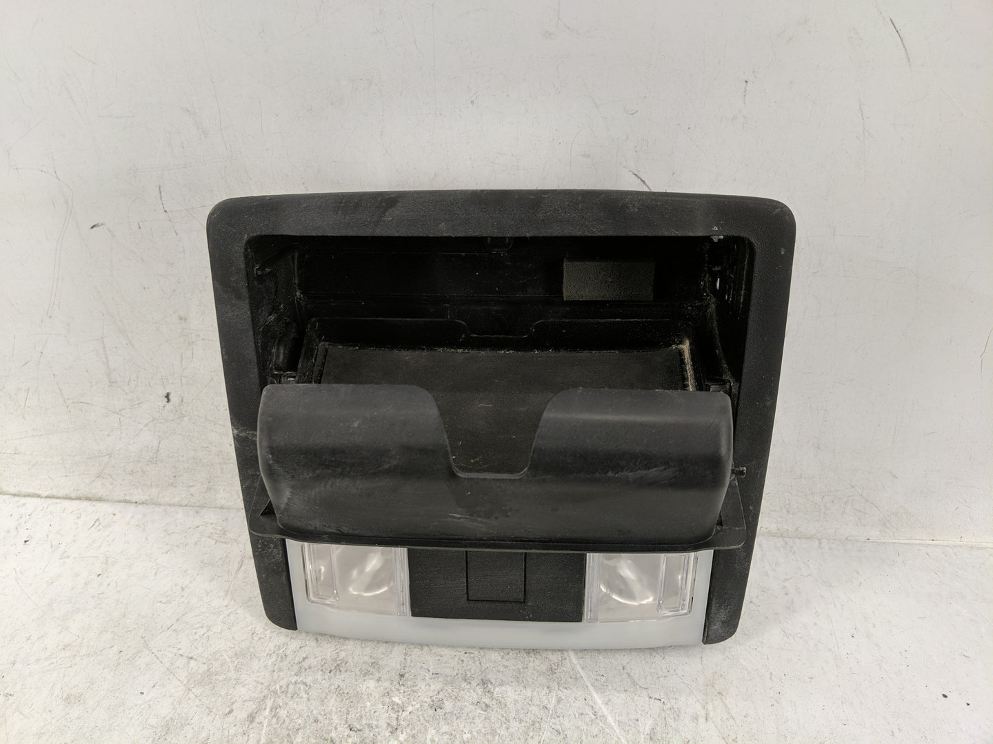 2019 Ford Explorer Overhead Roof Console - Oemusedautoparts1.com